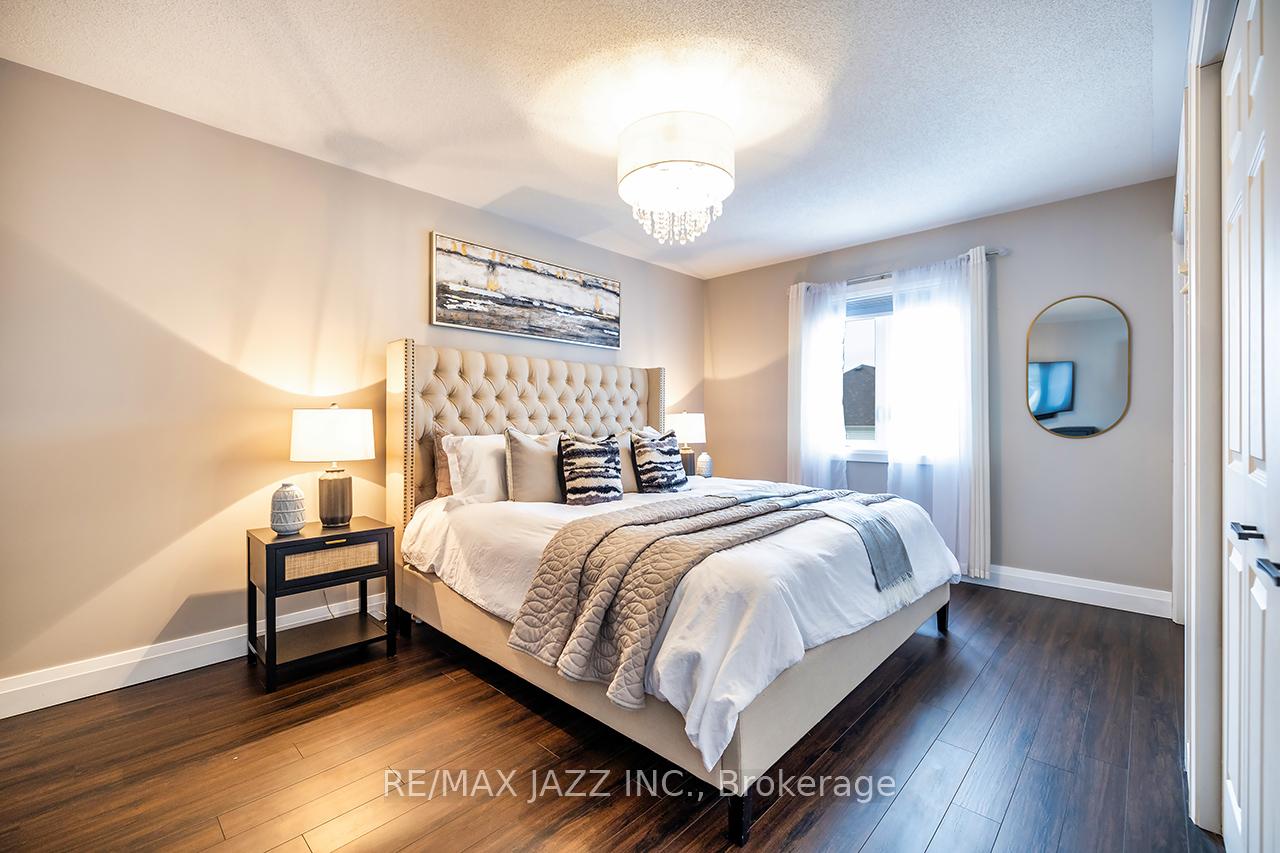 Photo 22 of 47 Hutton Place, Clarington, Bowmanville — HOMEH
