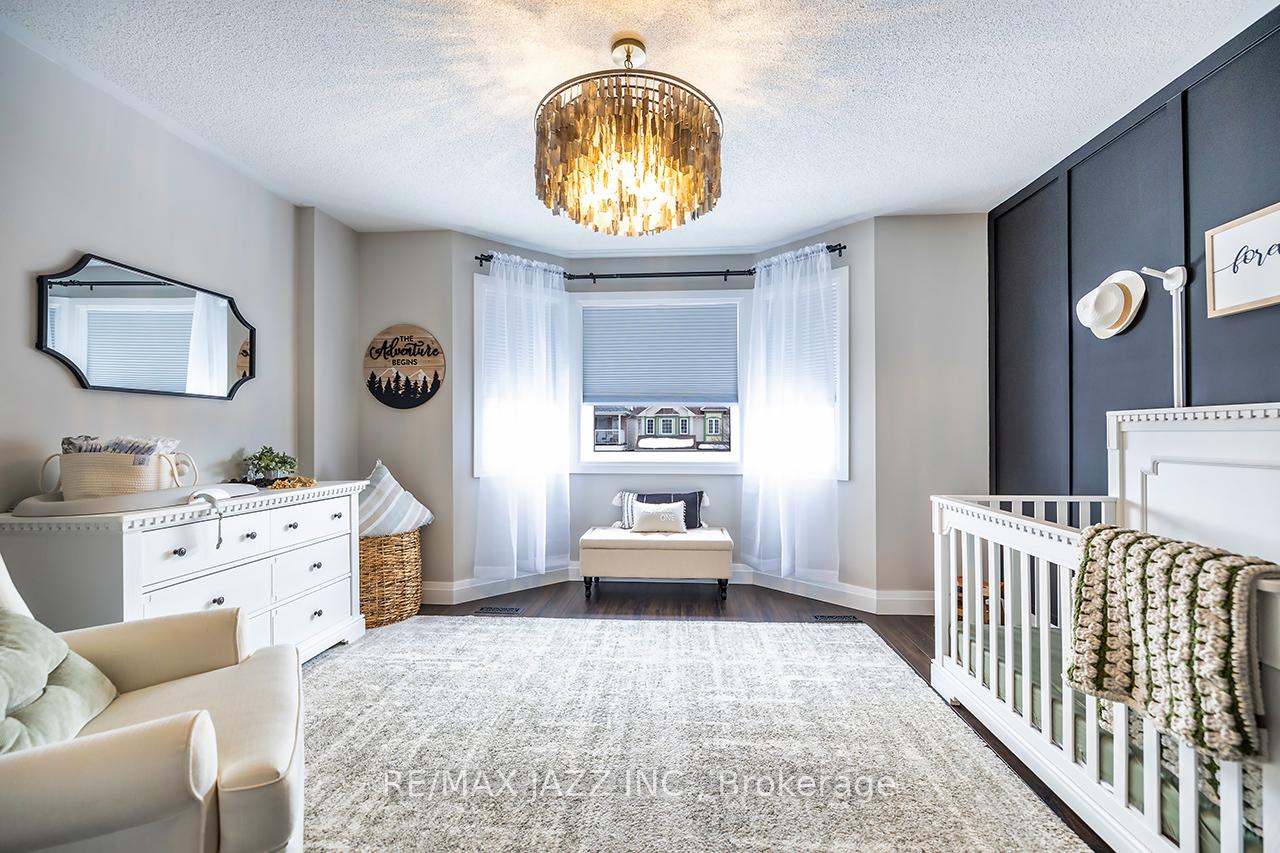 Photo 27 of 47 Hutton Place, Clarington, Bowmanville — HOMEH