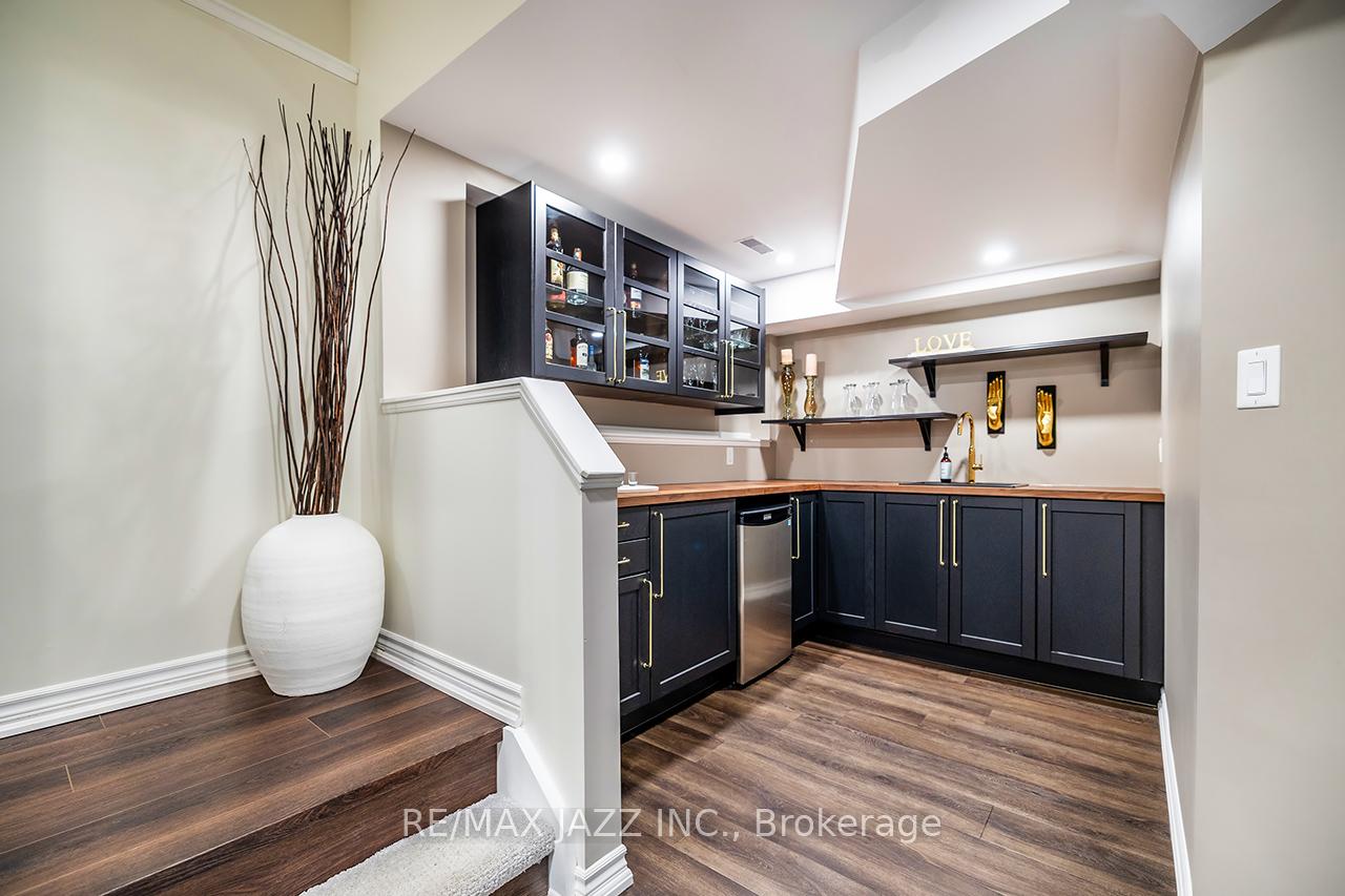 Photo 36 of 47 Hutton Place, Clarington, Bowmanville — HOMEH