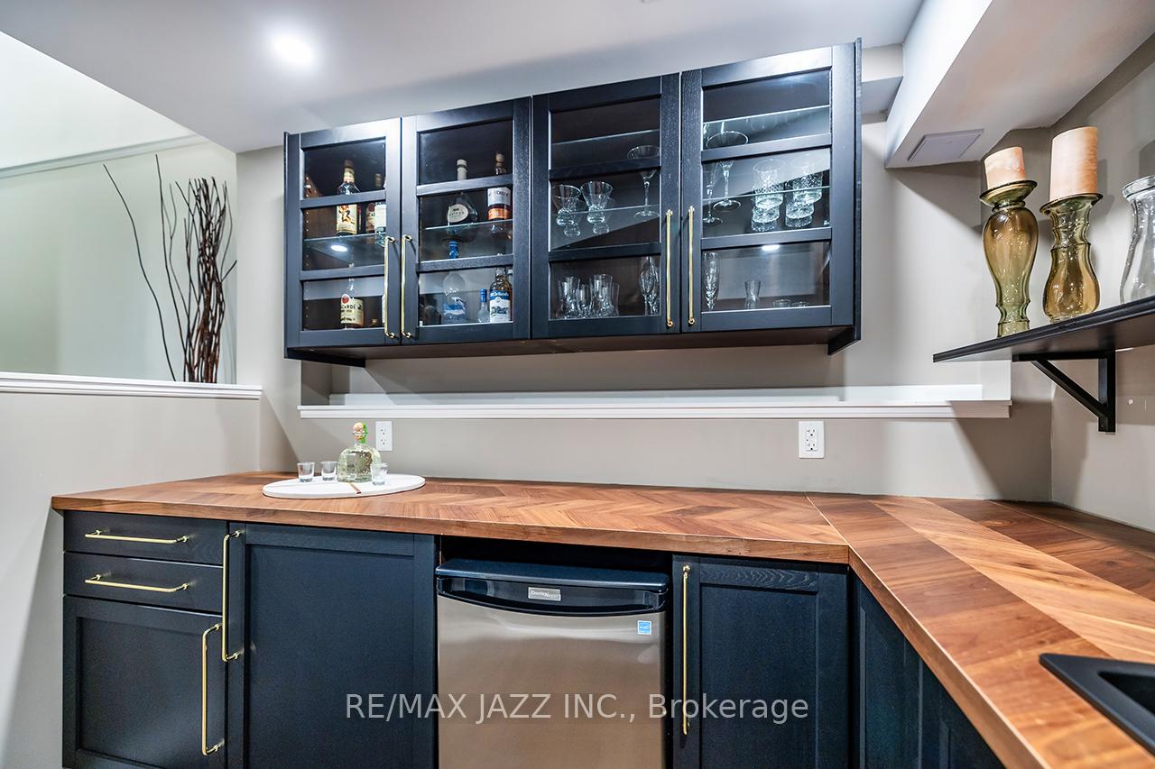 Photo 37 of 47 Hutton Place, Clarington, Bowmanville — HOMEH