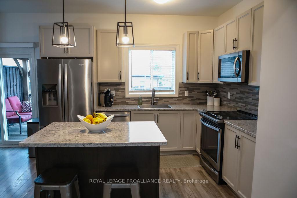 Photo 8 of 70 Cottonwood Drive, Belleville, Thurlow Ward — HOMEH