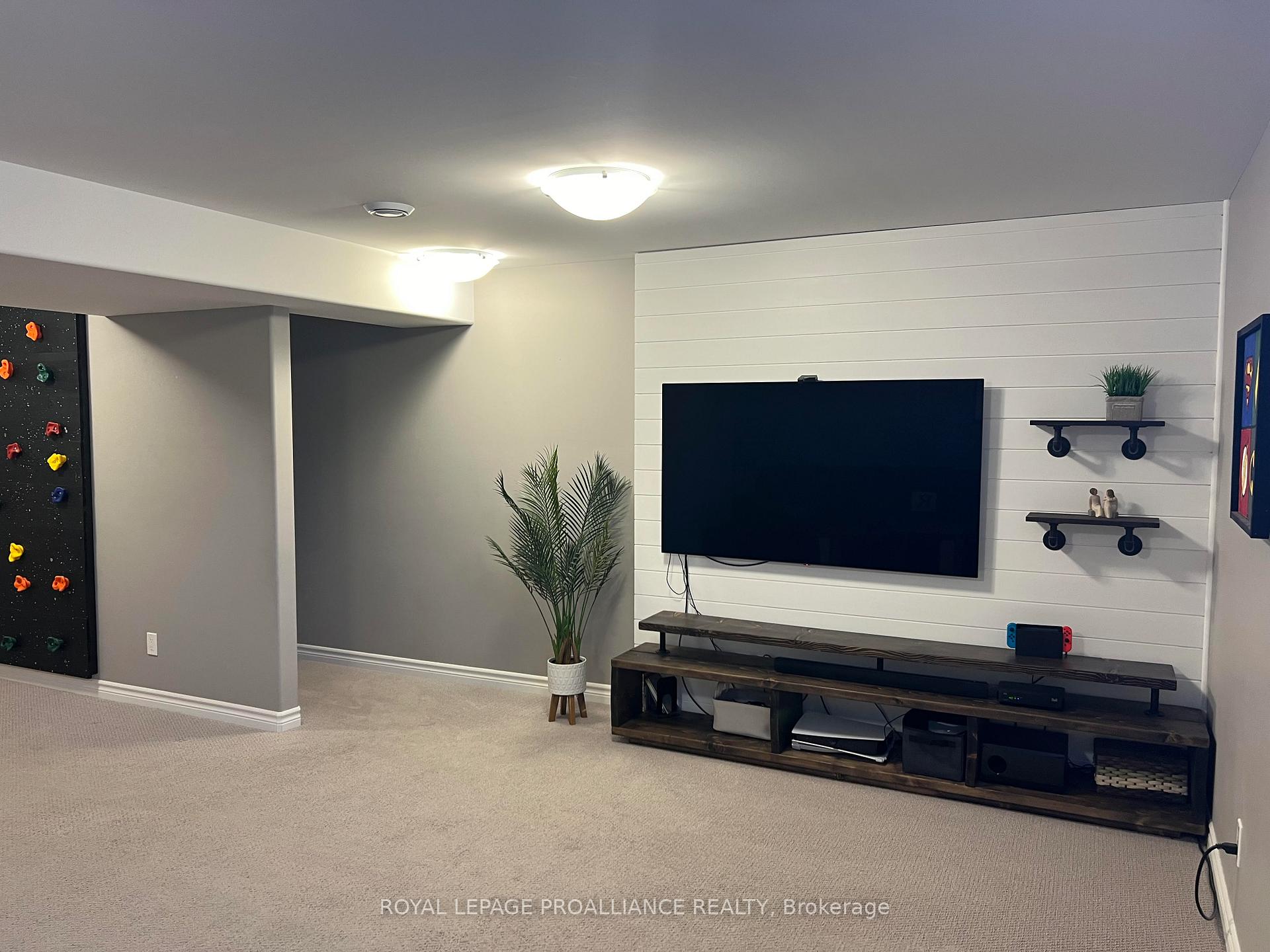 Photo 23 of 70 Cottonwood Drive, Belleville, Thurlow Ward — HOMEH