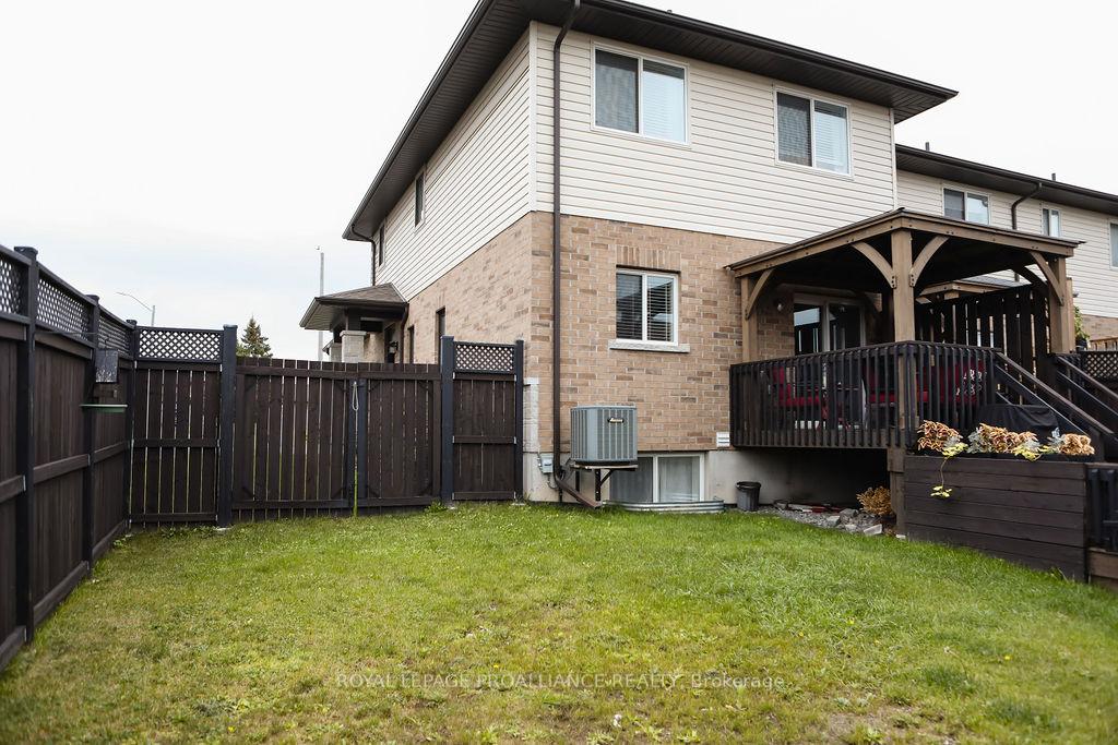 Photo 28 of 70 Cottonwood Drive, Belleville, Thurlow Ward — HOMEH