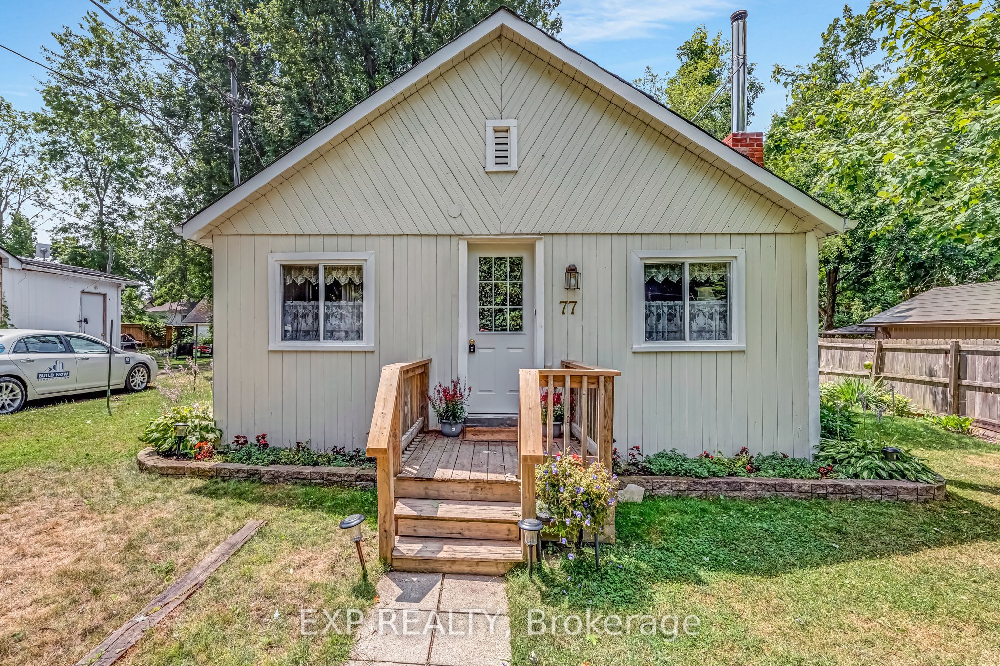 Photo 2 of 77 Seventh Street, Brock, Beaverton — HOMEH