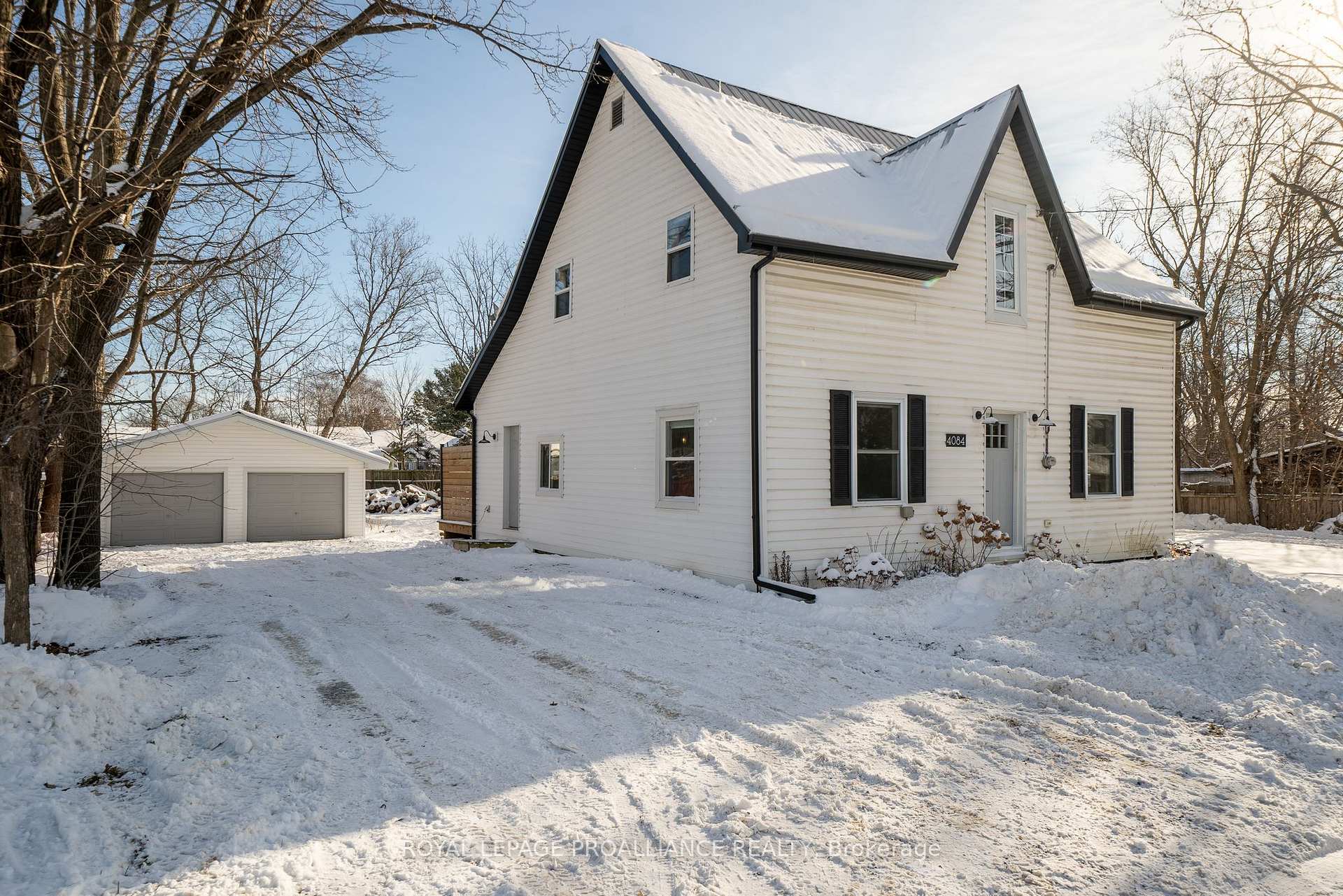 Photo 1 of 4084 Perth Road, Frontenac, Frontenac South — HOMEH