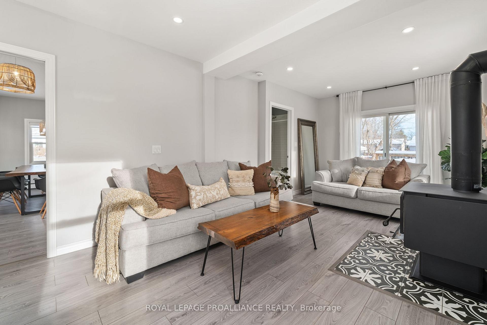 Photo 3 of 4084 Perth Road, Frontenac, Frontenac South — HOMEH