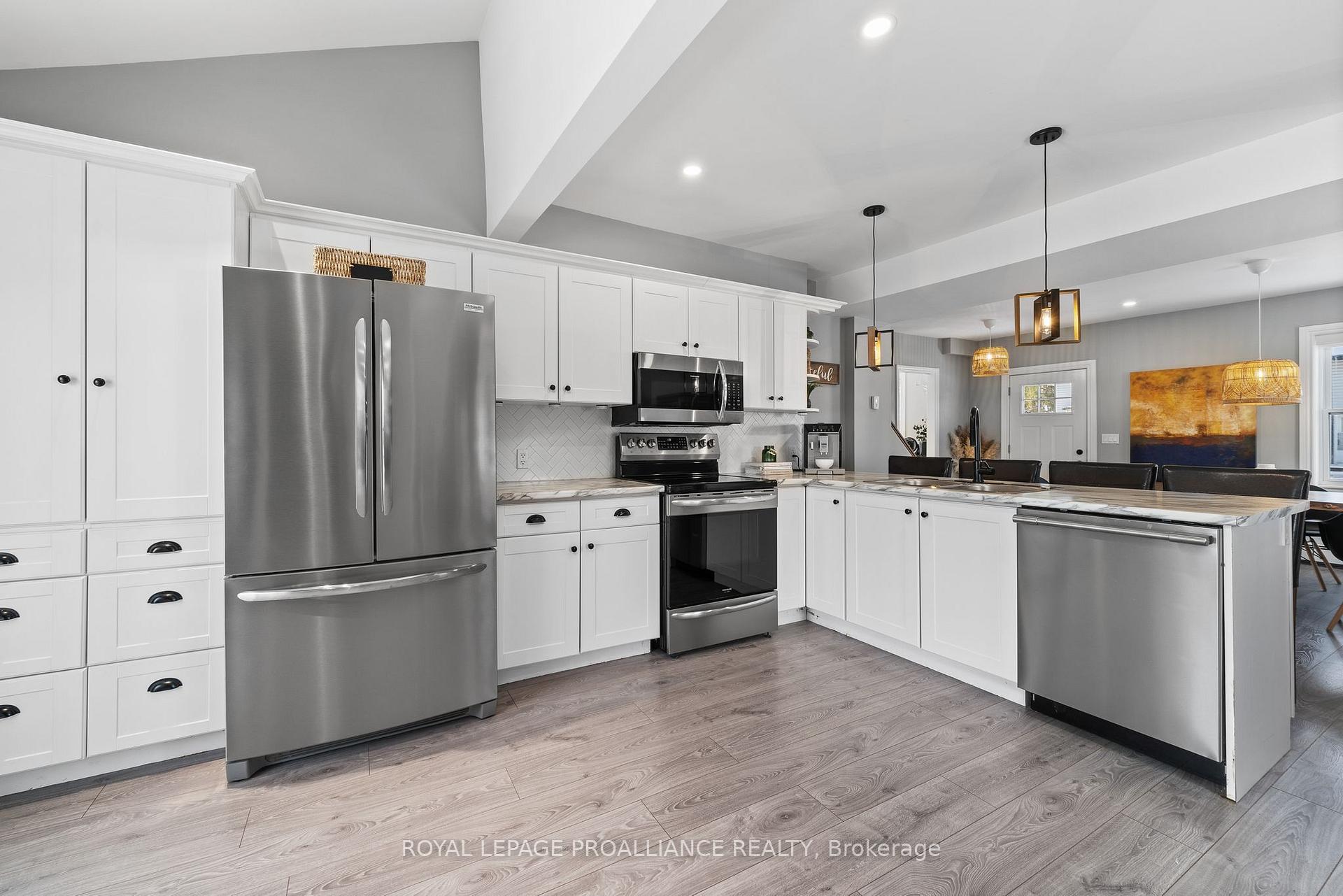 Photo 4 of 4084 Perth Road, Frontenac, Frontenac South — HOMEH
