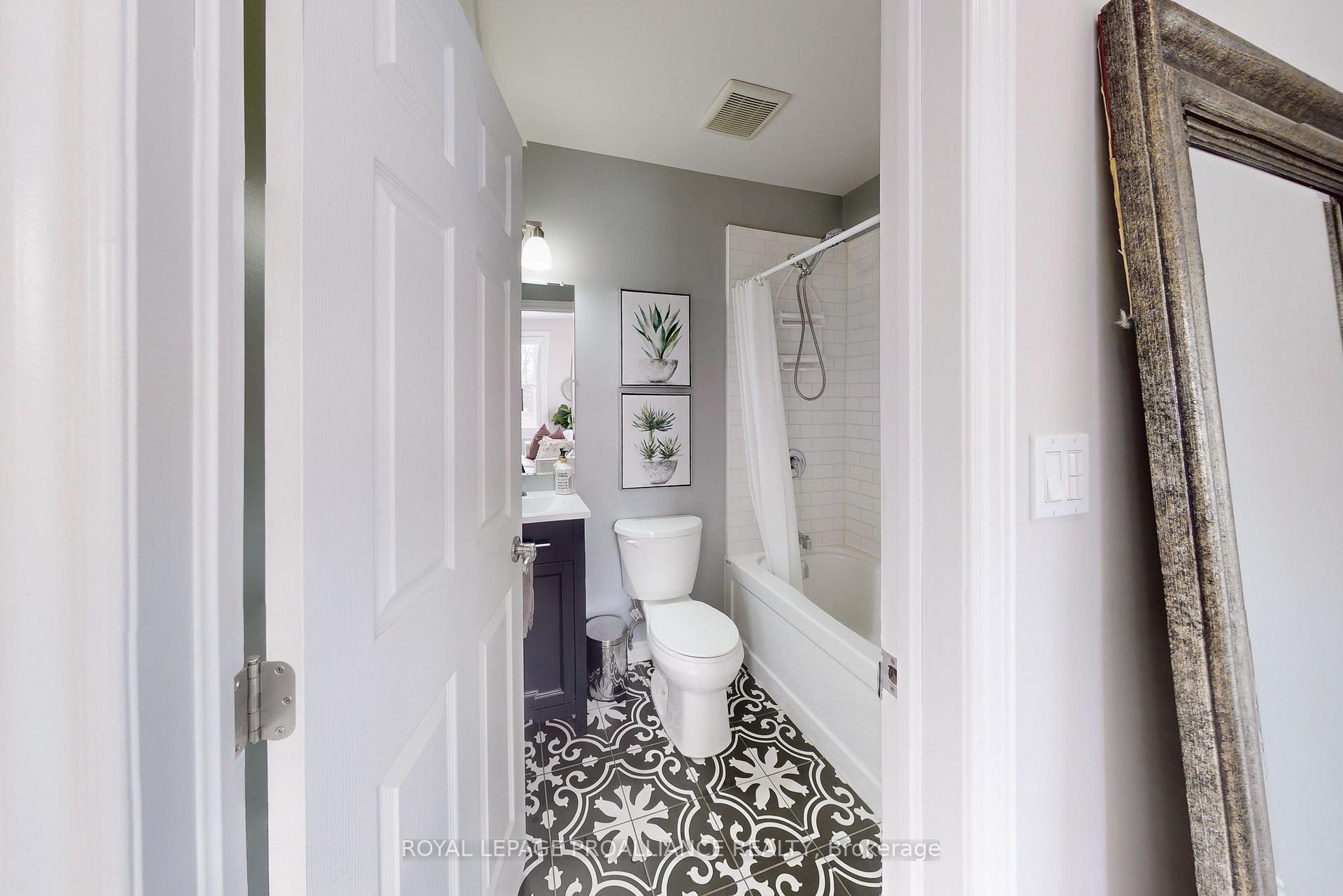 Photo 22 of 4084 Perth Road, Frontenac, Frontenac South — HOMEH