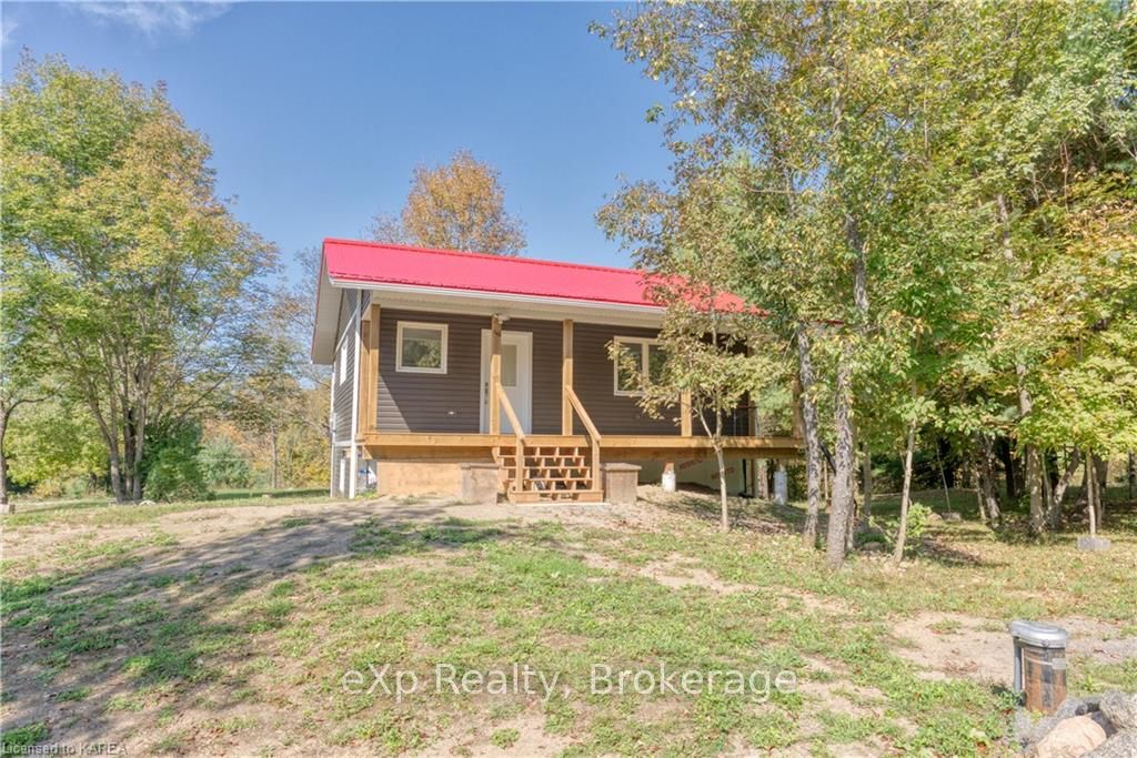 Photo 1 of 1036 Hilltop Road, Frontenac, Frontenac Centre — HOMEH