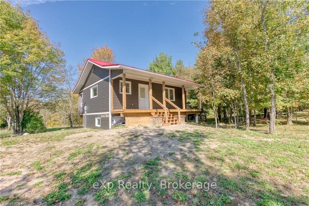 Photo 3 of 1036 Hilltop Road, Frontenac, Frontenac Centre — HOMEH
