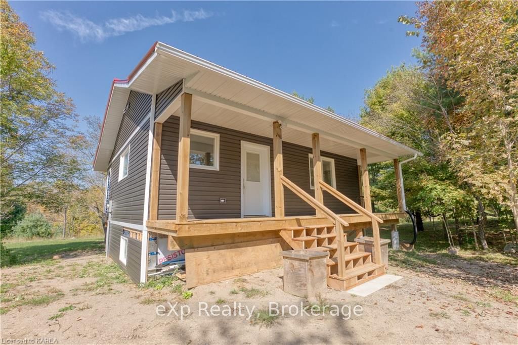 Photo 4 of 1036 Hilltop Road, Frontenac, Frontenac Centre — HOMEH