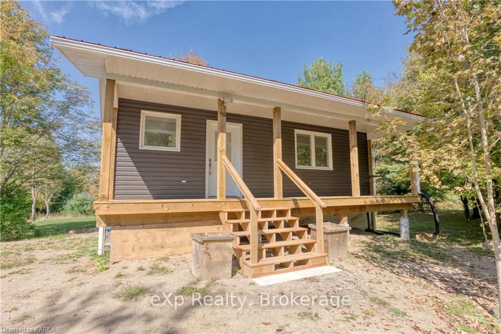 Photo 5 of 1036 Hilltop Road, Frontenac, Frontenac Centre — HOMEH