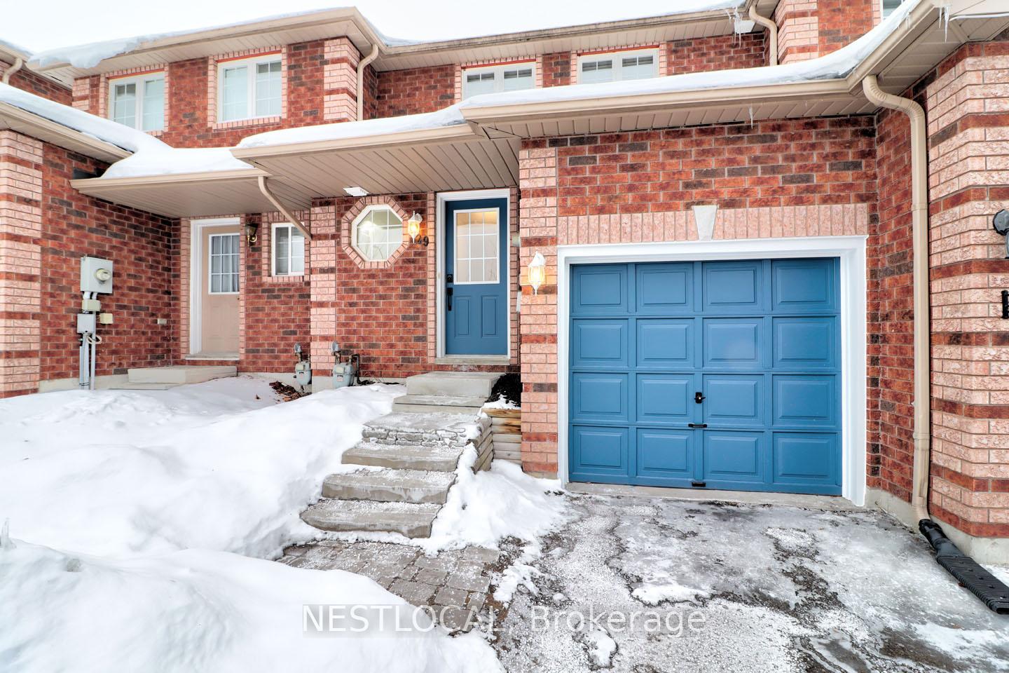 Photo 2 of 29 Courtney Crescent, Barrie, Painswick South — HOMEH