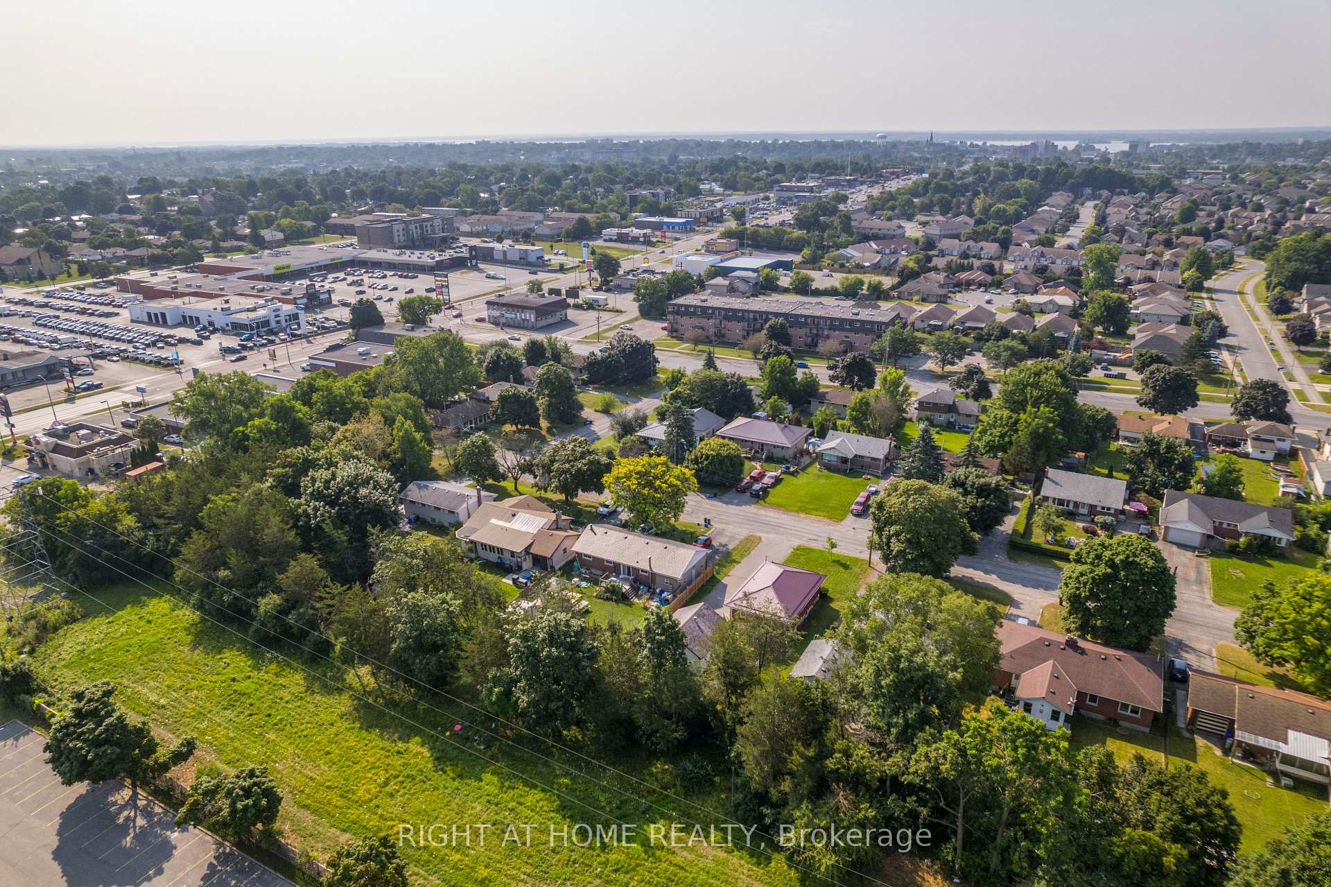 Photo 5 of 18 Harris Crescent, Belleville, Belleville Ward — HOMEH