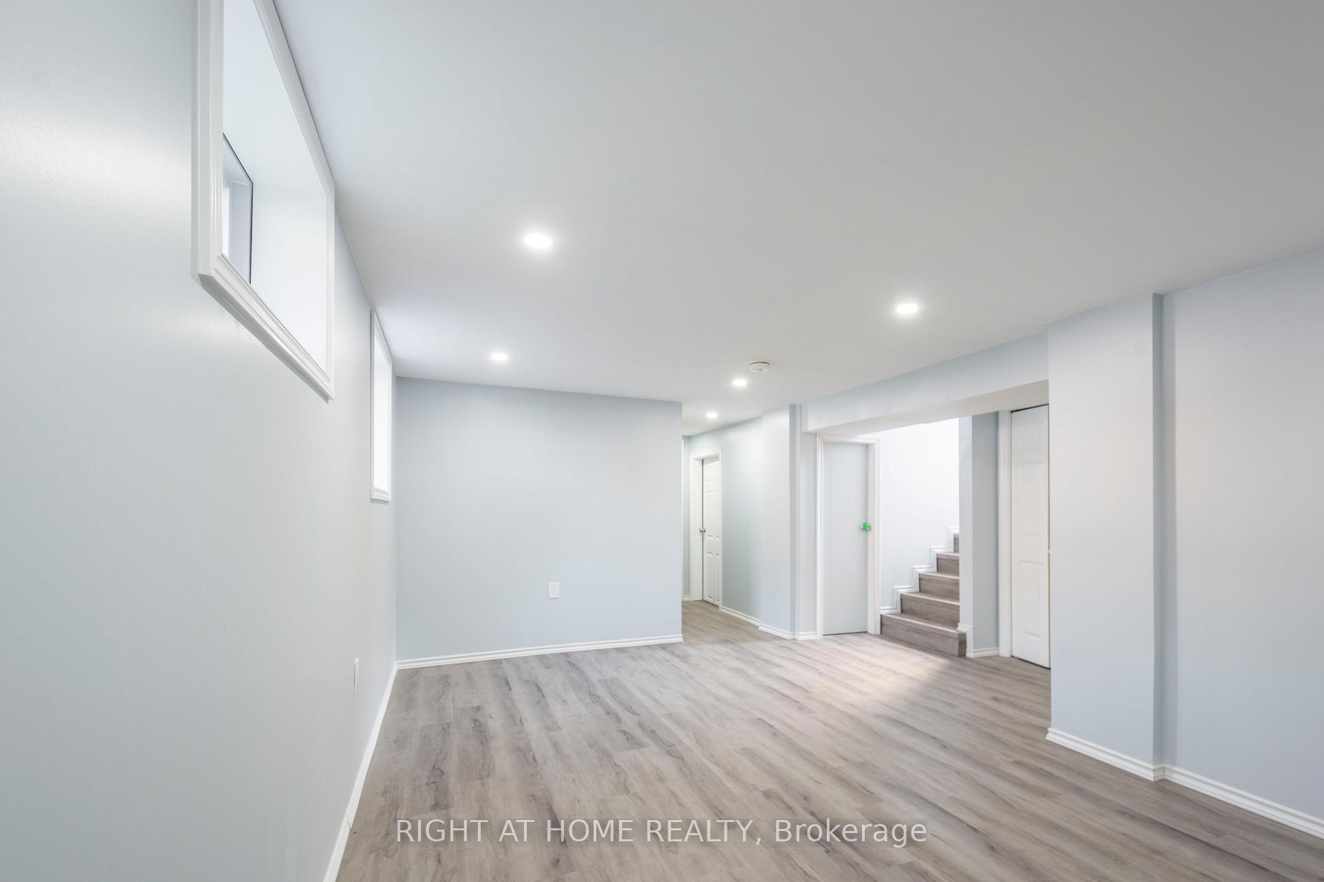 Photo 14 of 18 Harris Crescent, Belleville, Belleville Ward — HOMEH