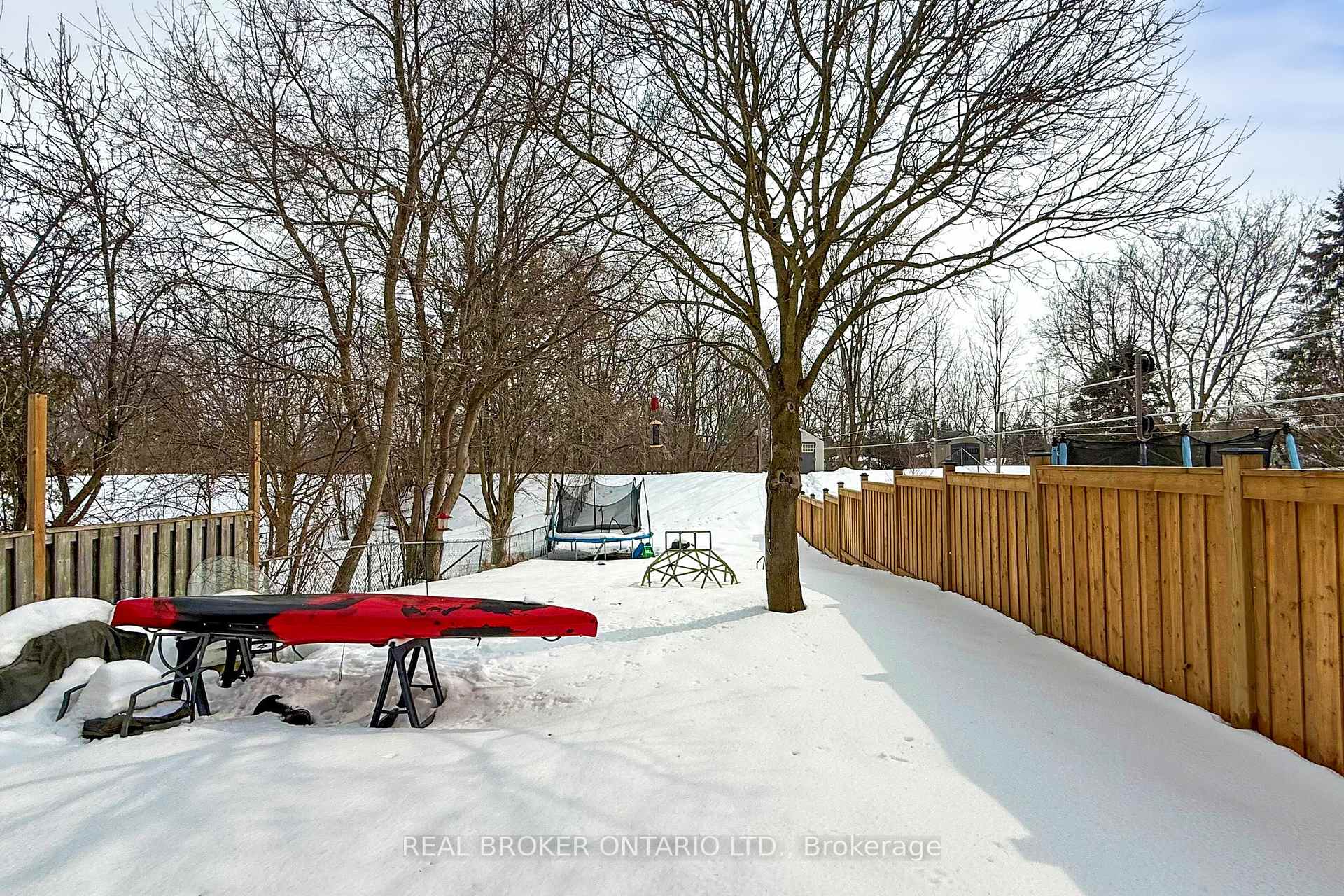 Photo 23 of 21 Prout Drive, Clarington, Bowmanville — HOMEH