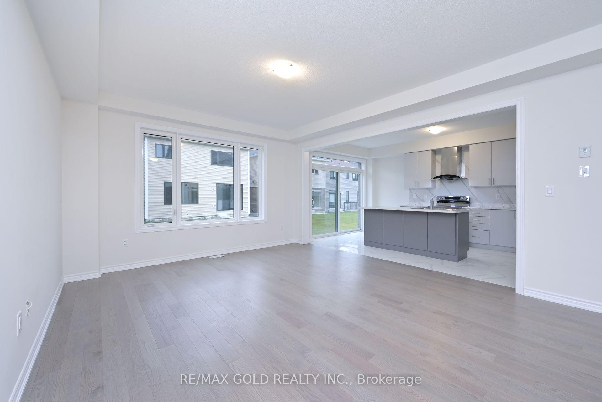 Photo 3 of 40 Prudhoe Terrace, Barrie, Rural Barrie Southeast — HOMEH