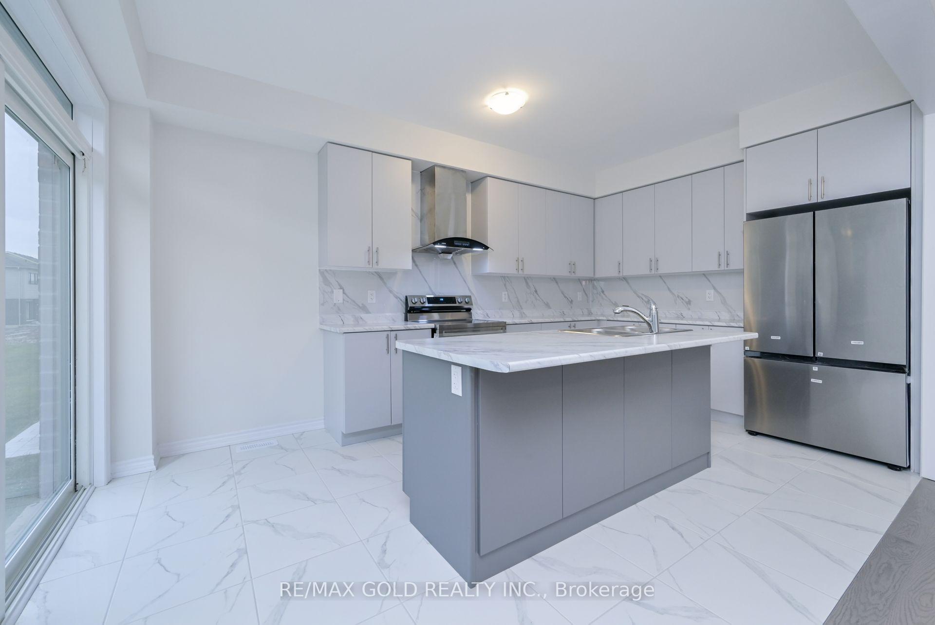 Photo 7 of 40 Prudhoe Terrace, Barrie, Rural Barrie Southeast — HOMEH