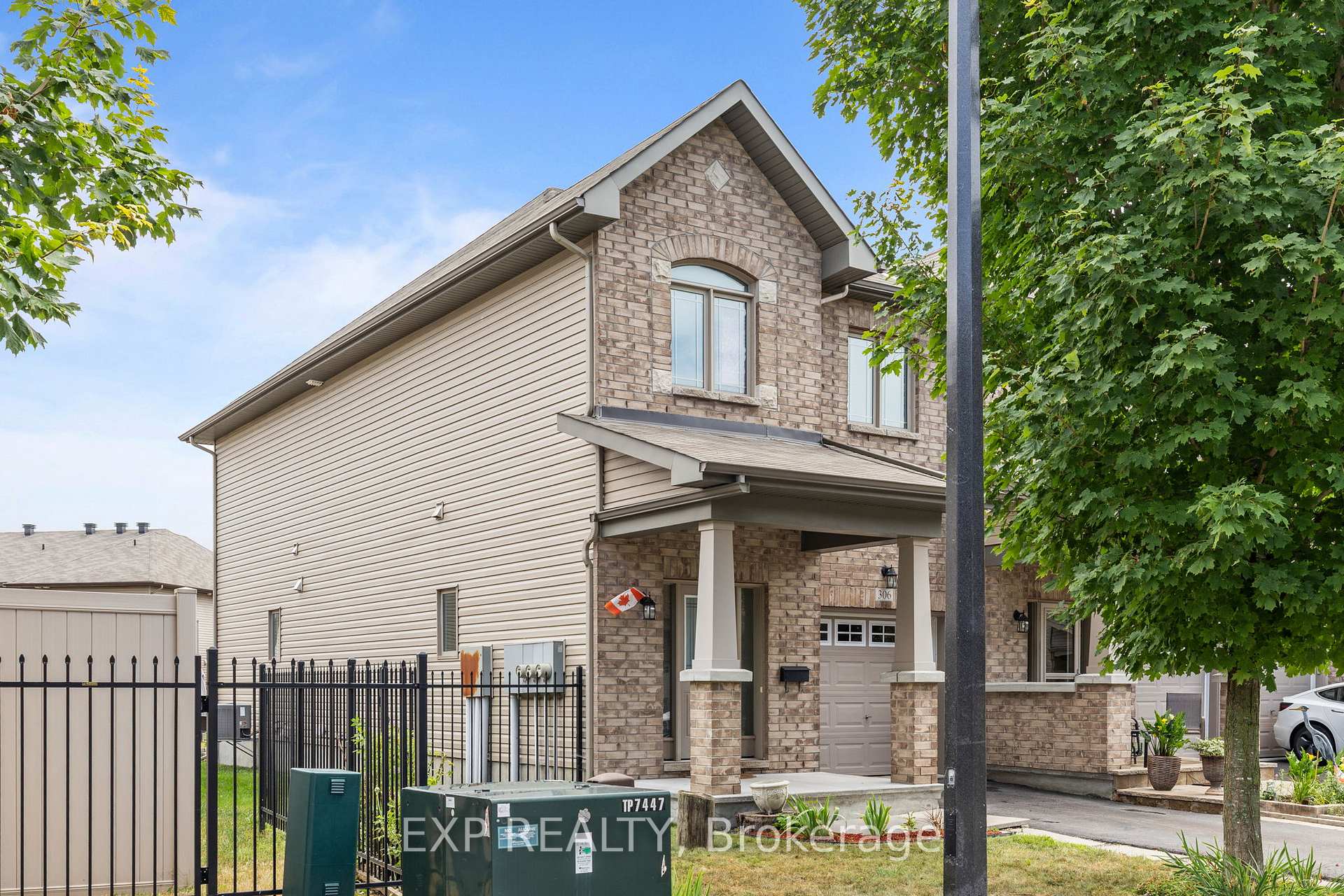 Front of 306 Via San Marino Street