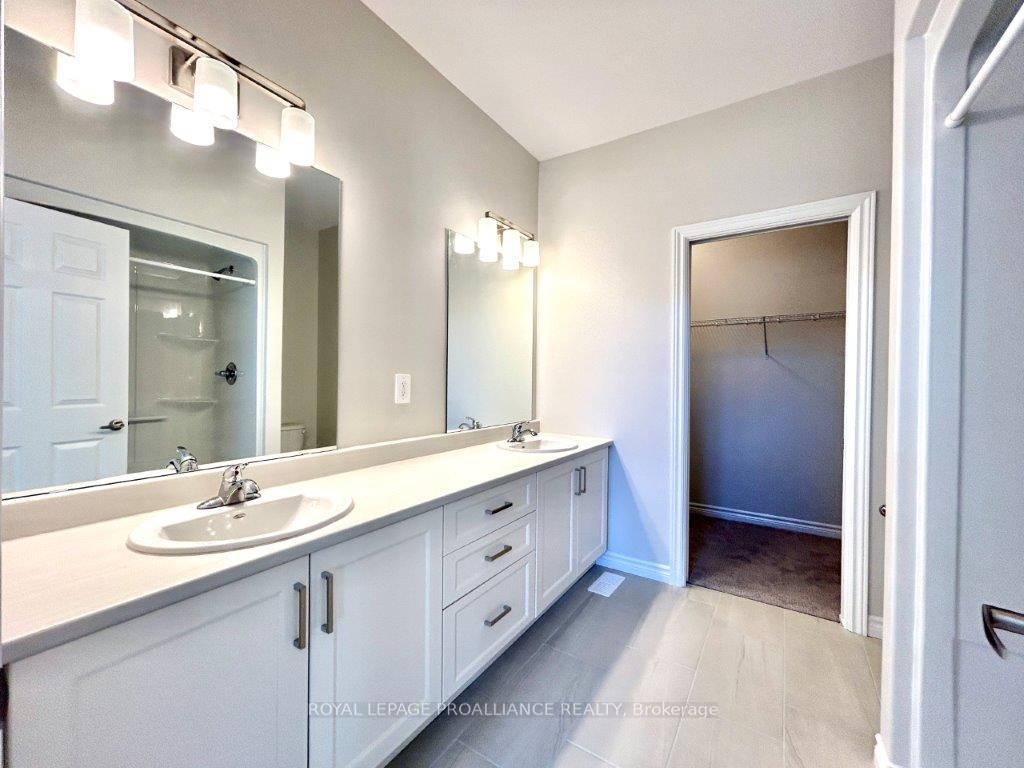 Photo 5 of 39 Athabaska Drive, Belleville, Thurlow Ward — HOMEH