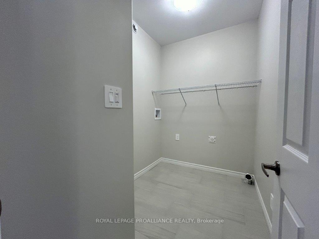 Photo 11 of 39 Athabaska Drive, Belleville, Thurlow Ward — HOMEH