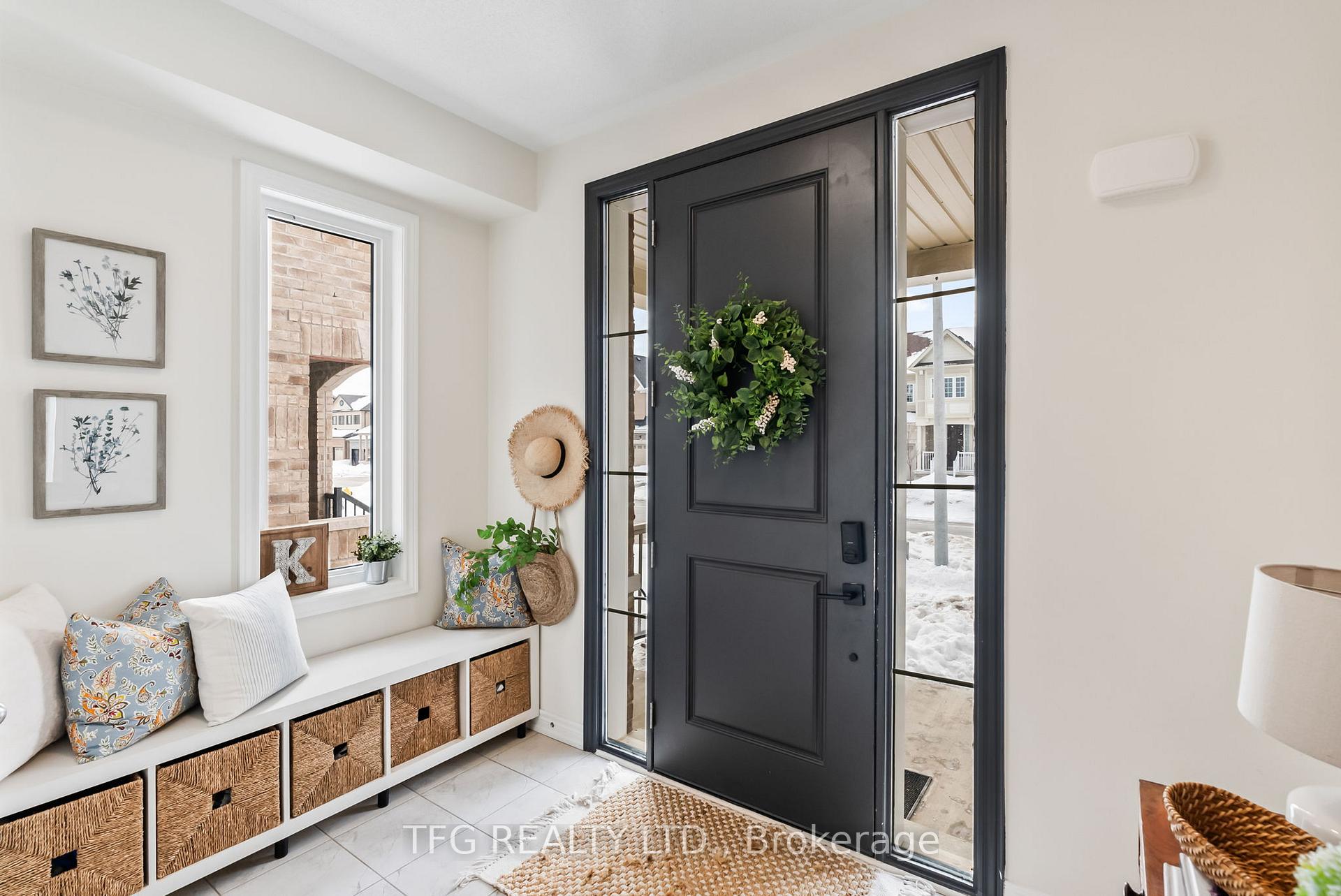 Photo 2 of 208 Ronald Hooper Avenue, Clarington, Bowmanville — HOMEH