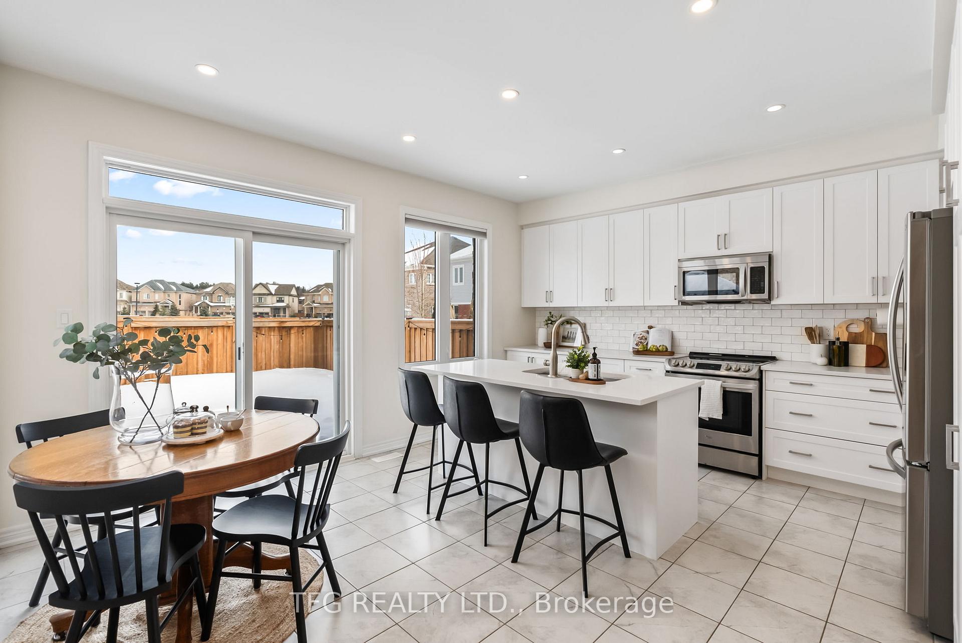 Photo 8 of 208 Ronald Hooper Avenue, Clarington, Bowmanville — HOMEH
