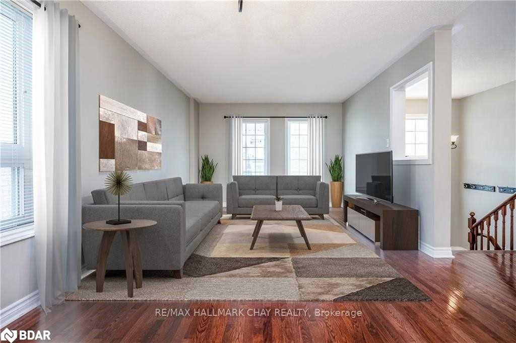 Photo 2 of 23 Maple Crown Terrace, Barrie, Innis-Shore — HOMEH