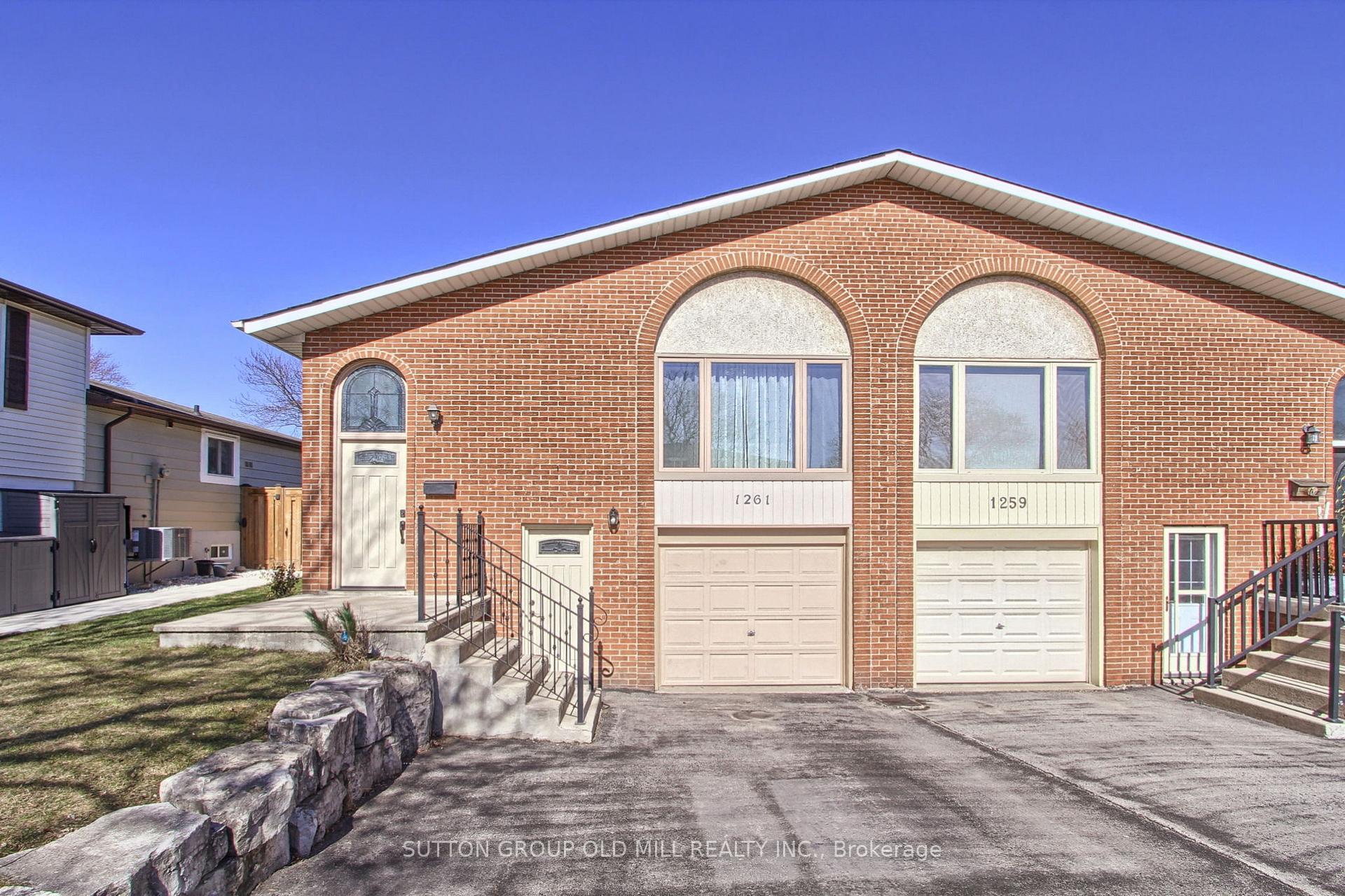 Front of 1261 Consort Crescent