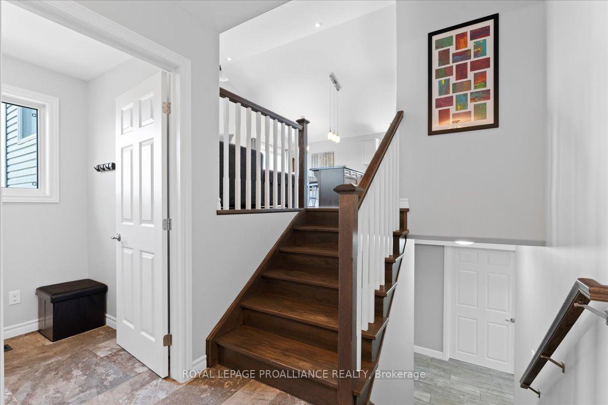 Photo 4 of 17 Denyes Road, Belleville, Thurlow Ward — HOMEH