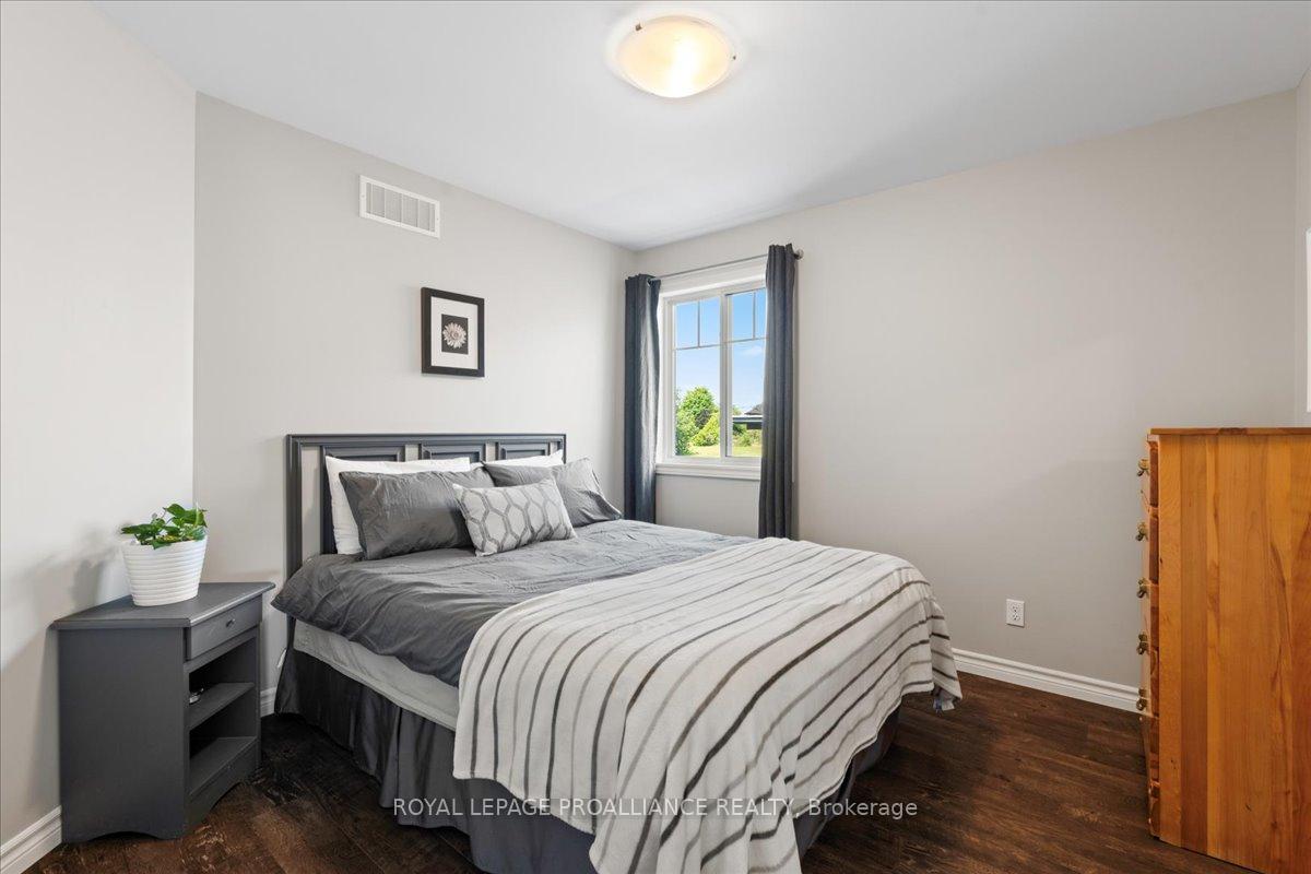 Photo 16 of 17 Denyes Road, Belleville, Thurlow Ward — HOMEH