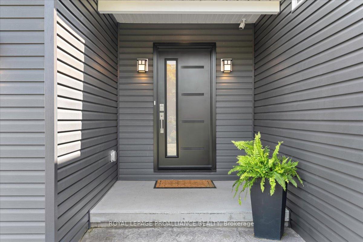 Photo 31 of 17 Denyes Road, Belleville, Thurlow Ward — HOMEH