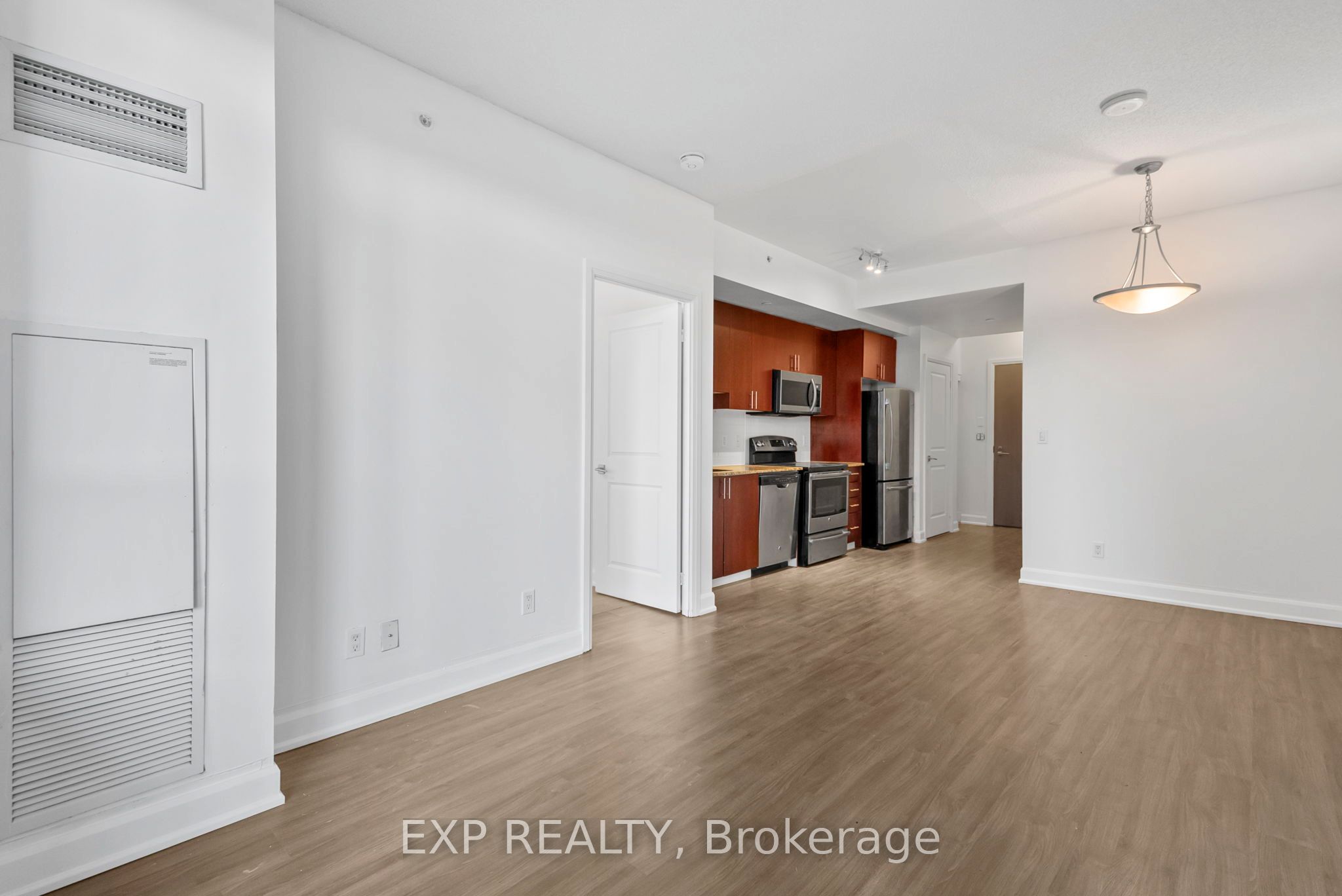 Photo 42 of Unit 1011, 7167 Yonge Street, Markham, Grandview — HOMEH
