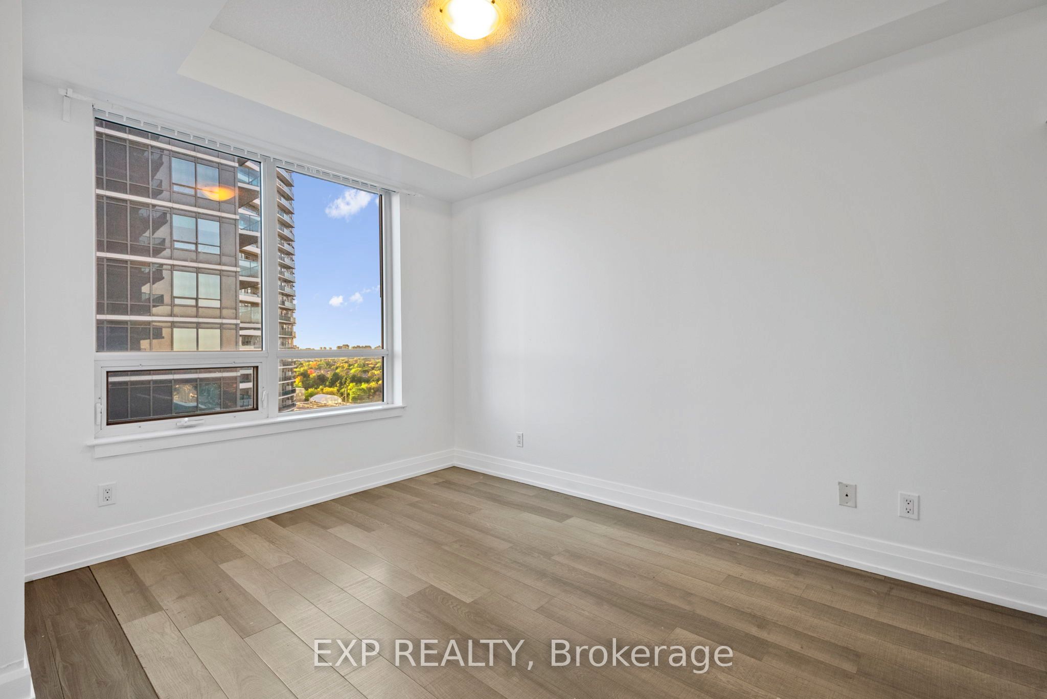 Photo 45 of Unit 1011, 7167 Yonge Street, Markham, Grandview — HOMEH