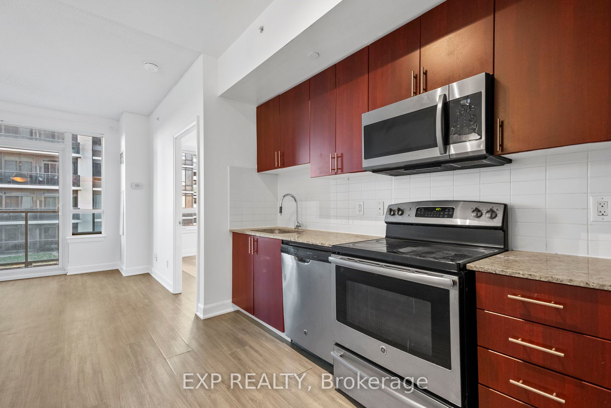 Photo 37 of Unit 1011, 7167 Yonge Street, Markham, Grandview — HOMEH