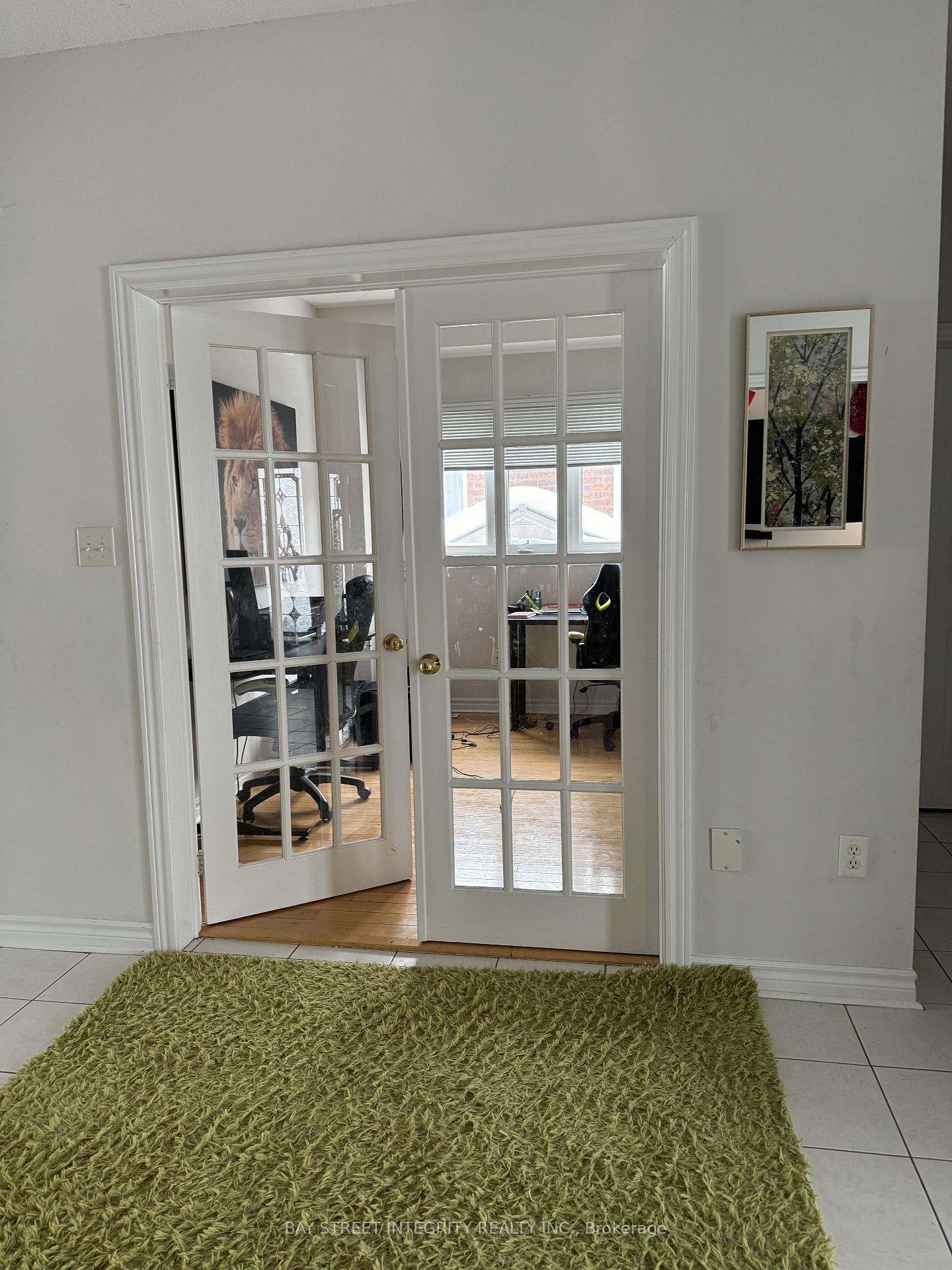Photo 4 of 89 Jessica Drive E, Barrie, Painswick South — HOMEH