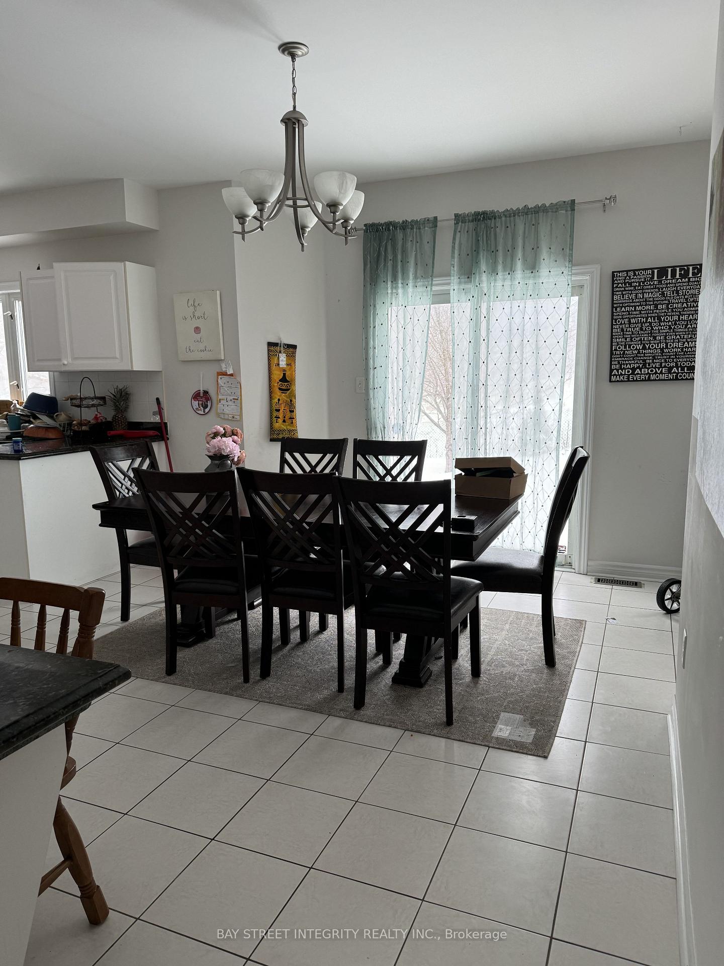 Photo 7 of 89 Jessica Drive E, Barrie, Painswick South — HOMEH