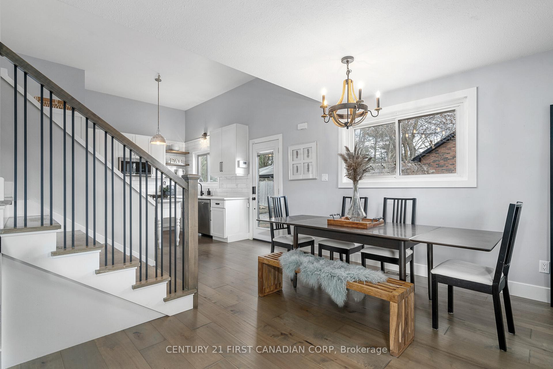 Photo 5 of 44 Elizabeth Crescent, Belleville, Belleville Ward — HOMEH