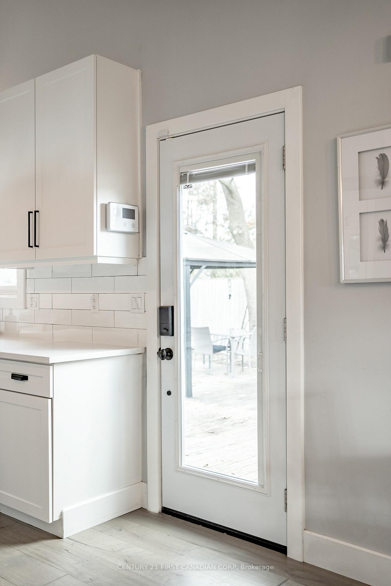 Photo 12 of 44 Elizabeth Crescent, Belleville, Belleville Ward — HOMEH