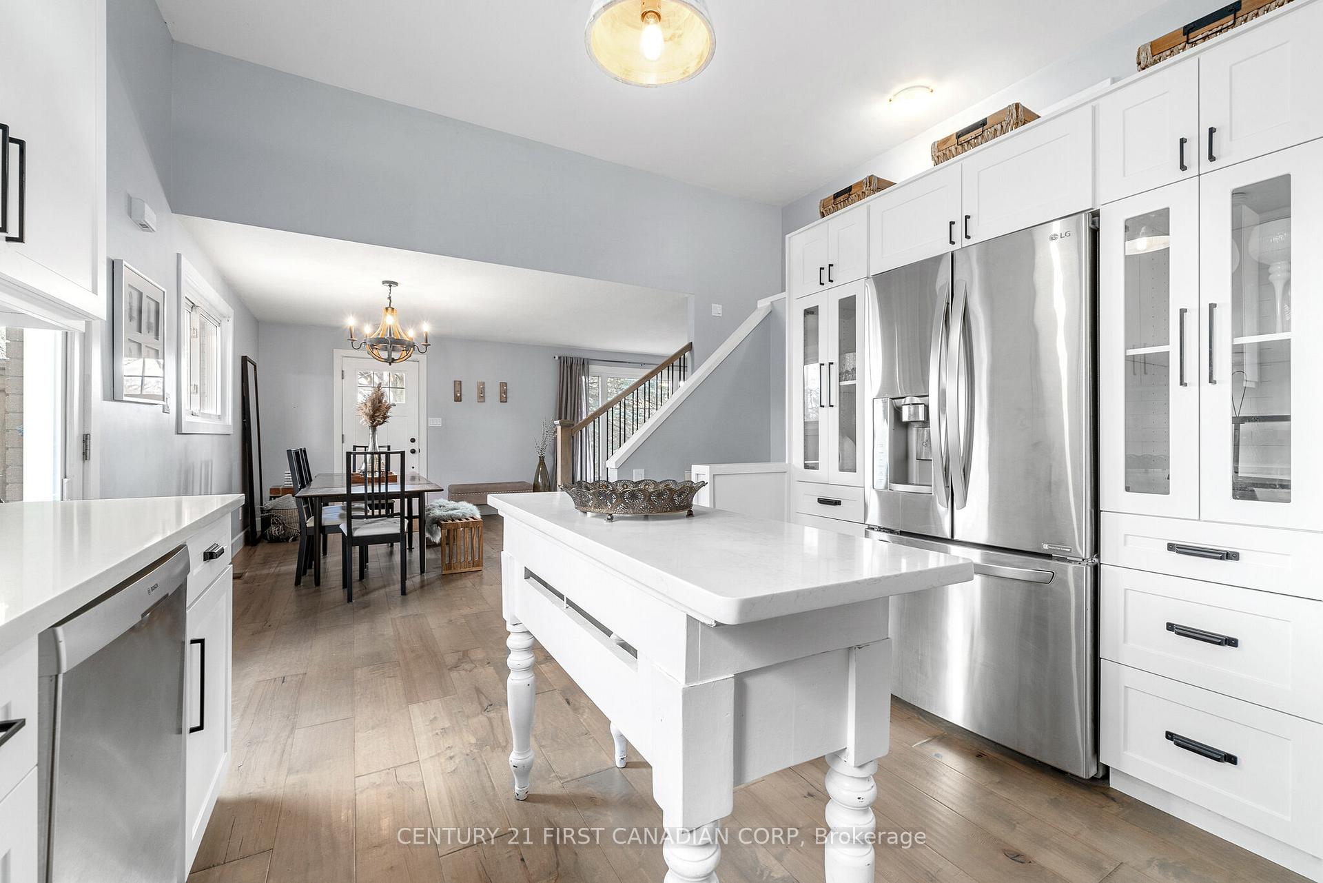 Photo 16 of 44 Elizabeth Crescent, Belleville, Belleville Ward — HOMEH