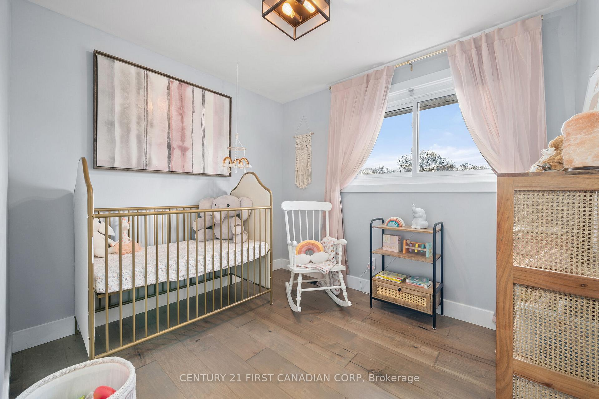 Photo 22 of 44 Elizabeth Crescent, Belleville, Belleville Ward — HOMEH