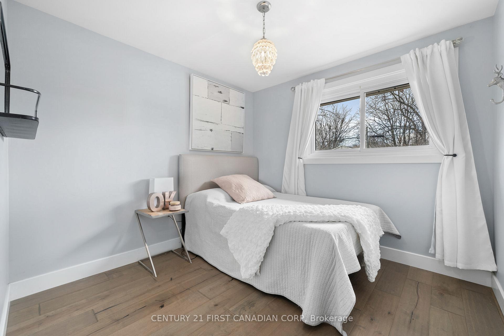 Photo 29 of 44 Elizabeth Crescent, Belleville, Belleville Ward — HOMEH