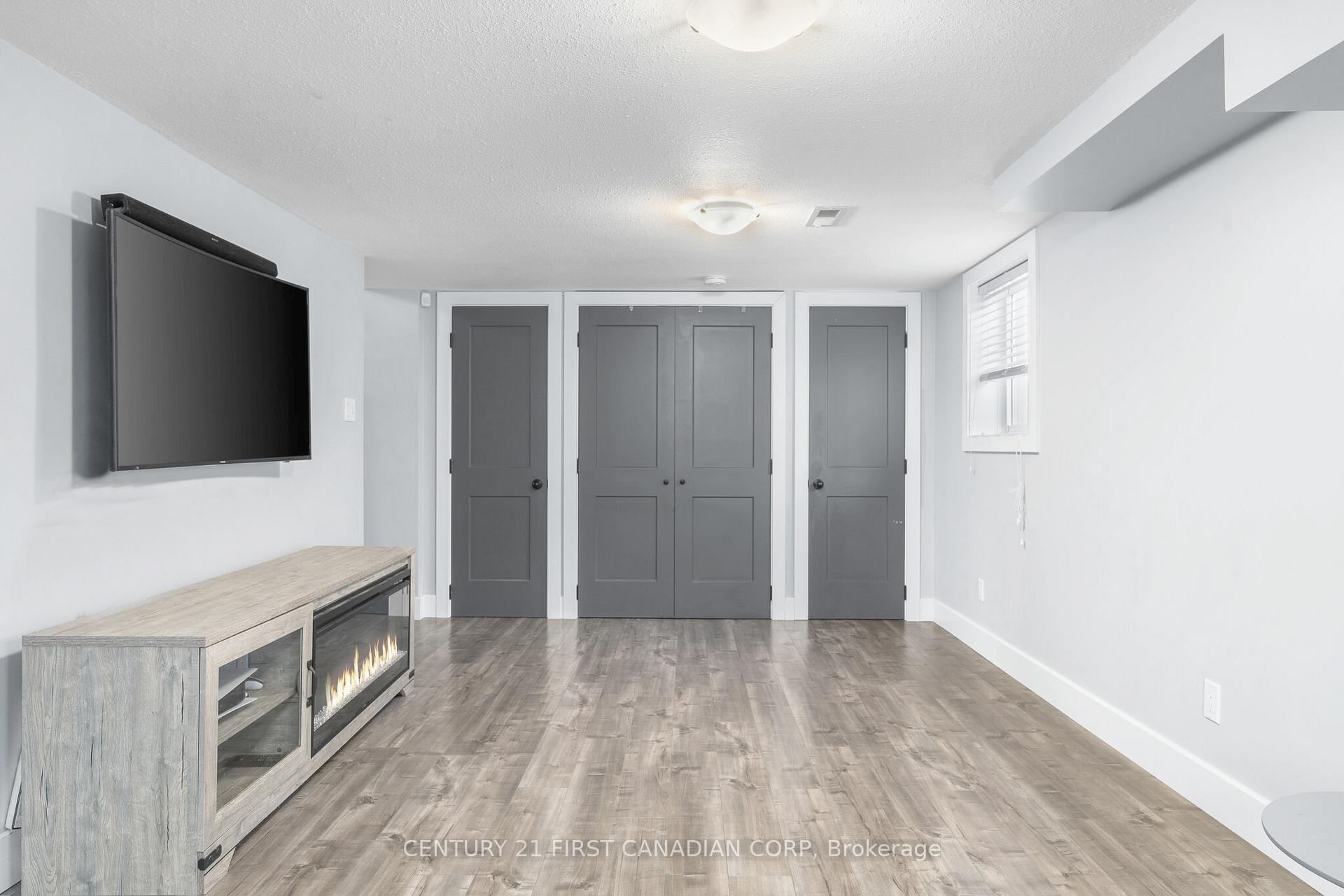 Photo 31 of 44 Elizabeth Crescent, Belleville, Belleville Ward — HOMEH