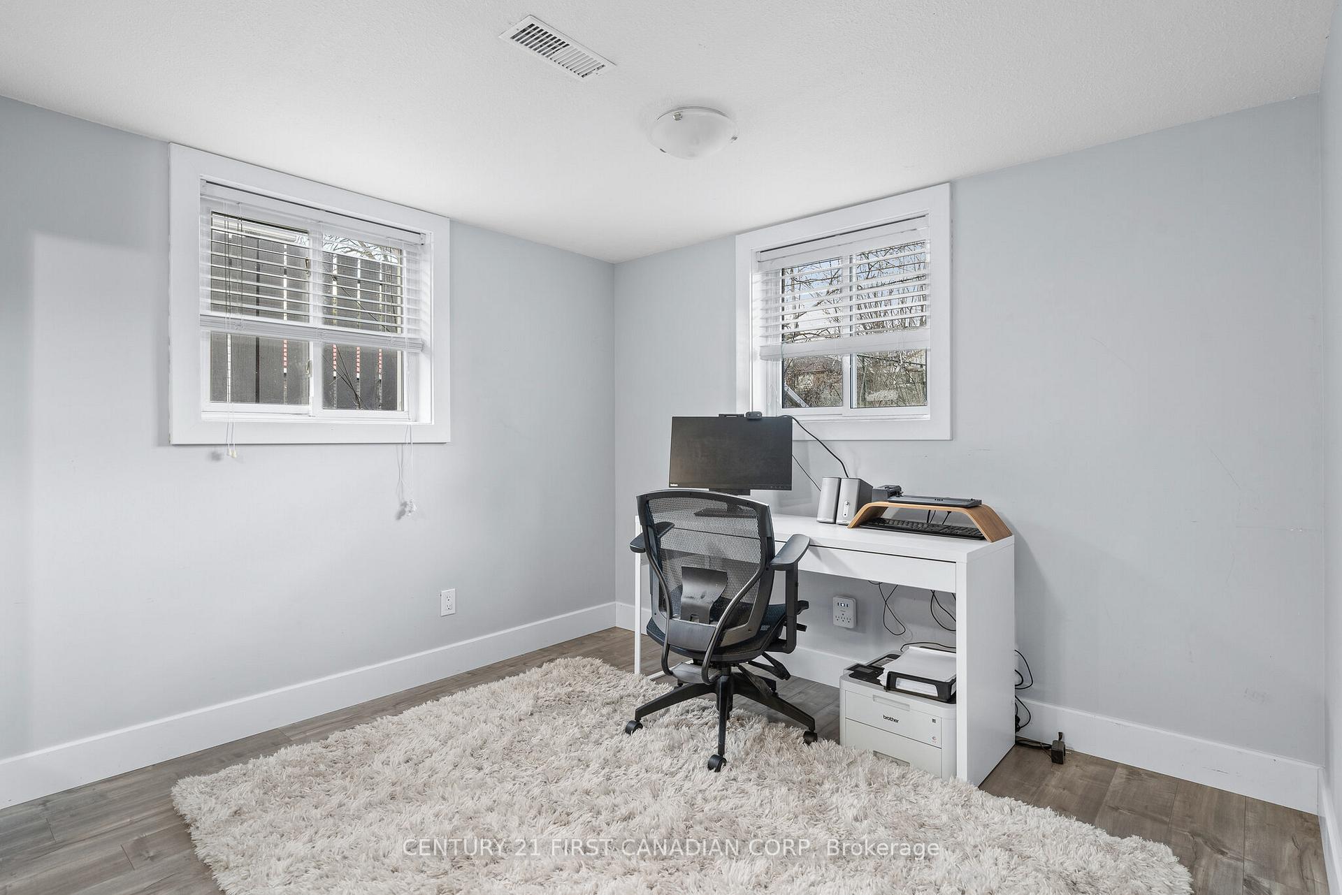 Photo 32 of 44 Elizabeth Crescent, Belleville, Belleville Ward — HOMEH