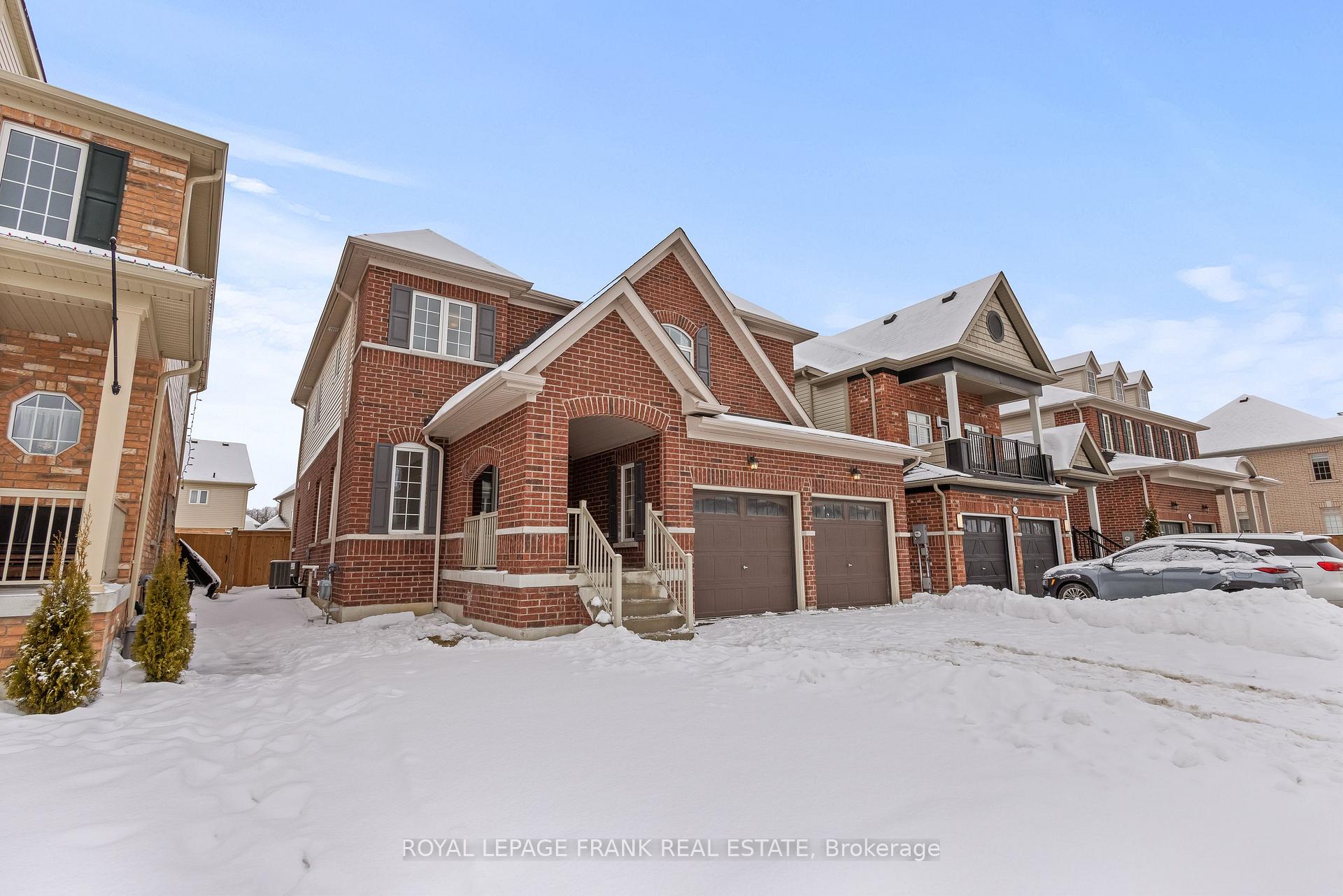 Photo 2 of 100 William Fair Drive, Clarington, Bowmanville — HOMEH