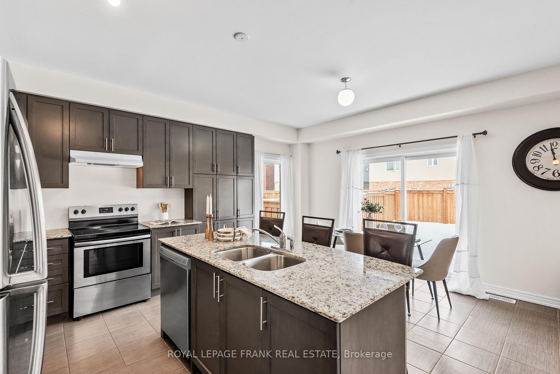 Photo 9 of 100 William Fair Drive, Clarington, Bowmanville — HOMEH