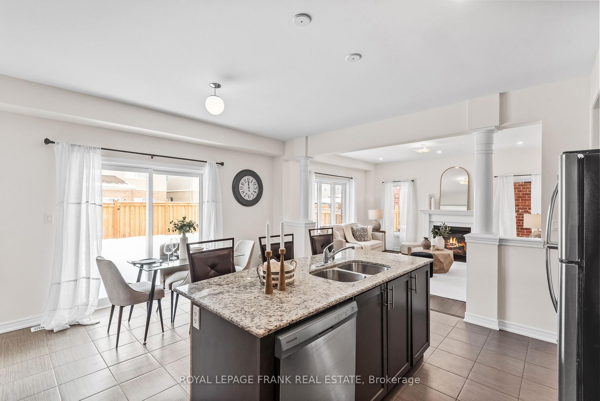 Photo 11 of 100 William Fair Drive, Clarington, Bowmanville — HOMEH