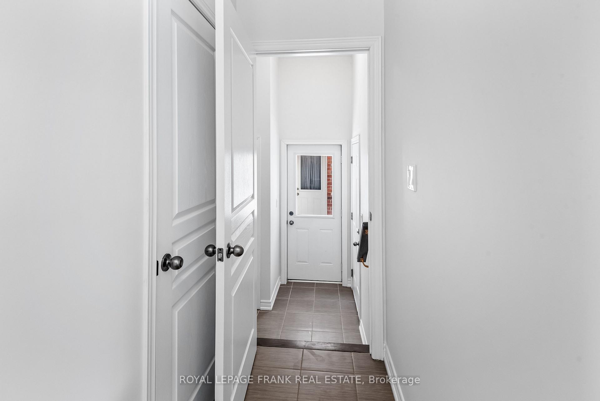 Photo 20 of 100 William Fair Drive, Clarington, Bowmanville — HOMEH