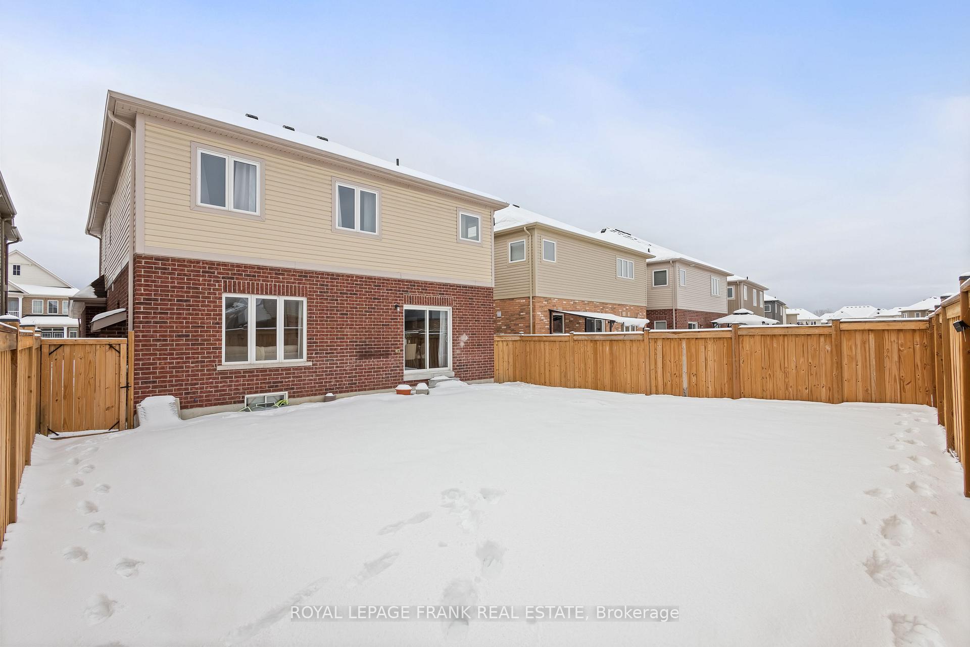 Photo 39 of 100 William Fair Drive, Clarington, Bowmanville — HOMEH