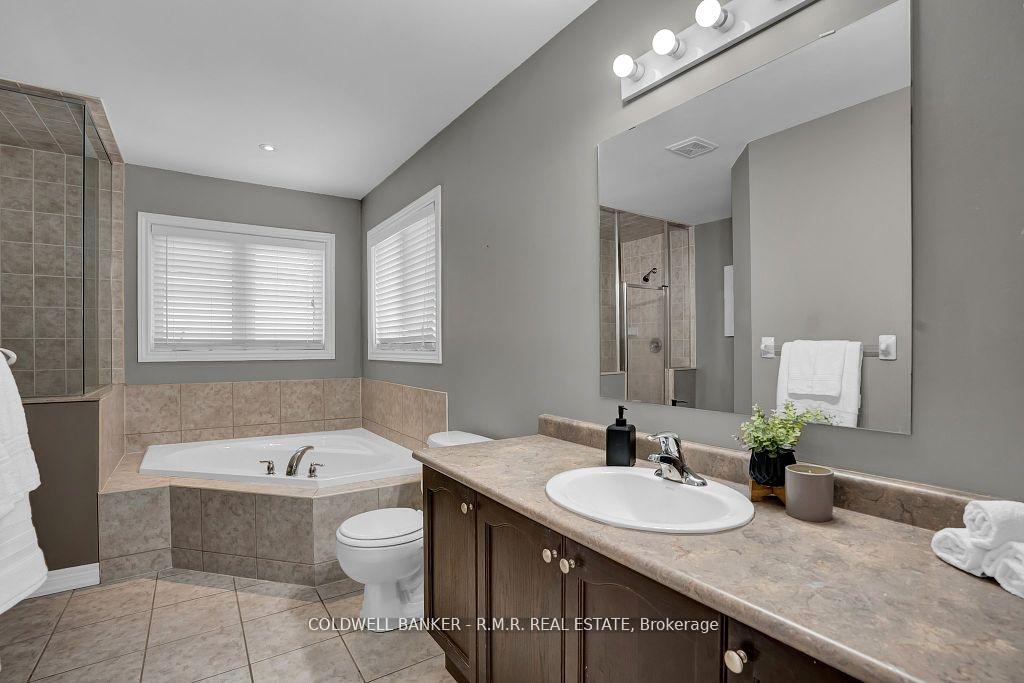 Photo 15 of 18 Kaukonen Court, Clarington, Bowmanville — HOMEH